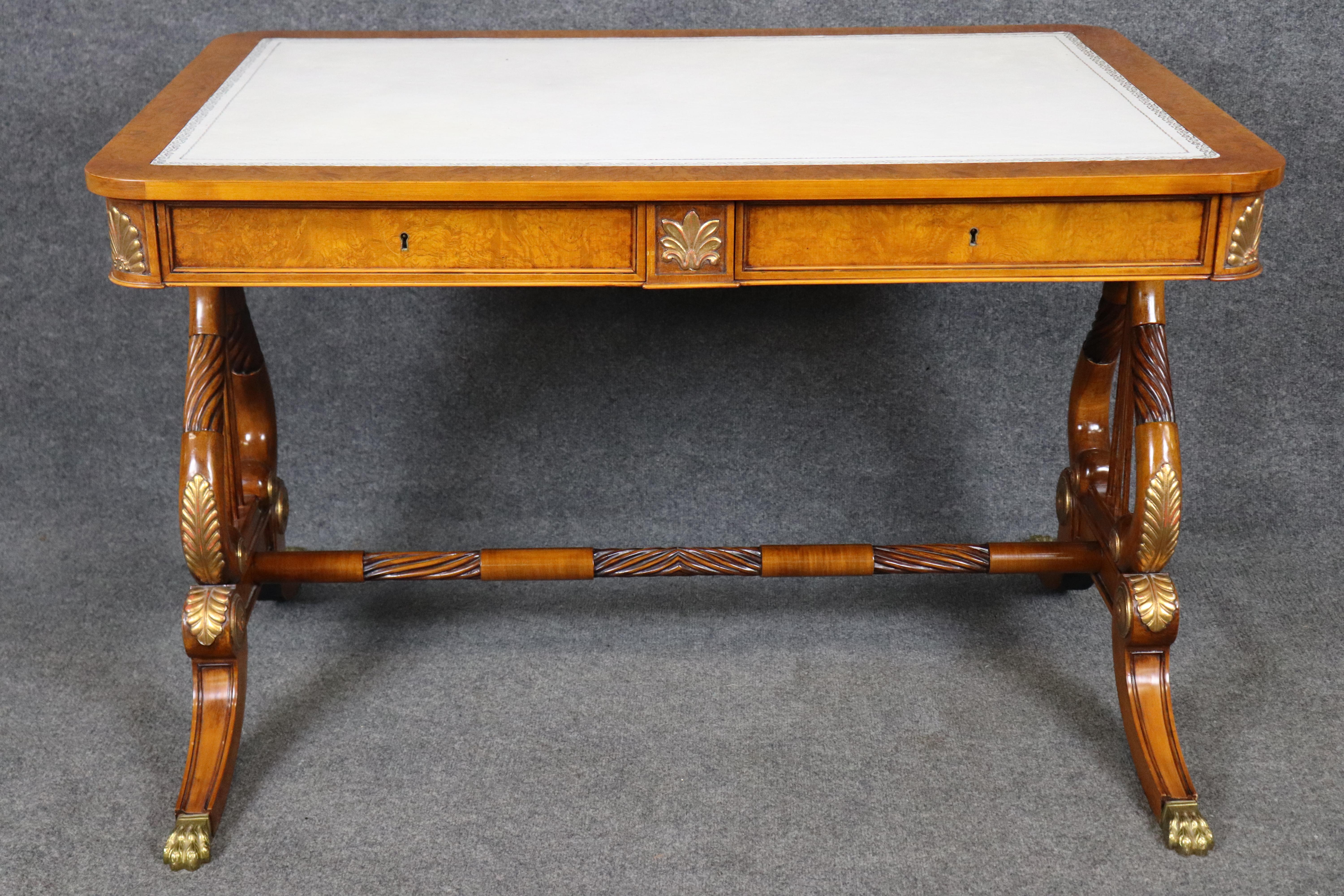 Italian Regency Style Embossed Leather Top Desk (Italienisch) im Angebot