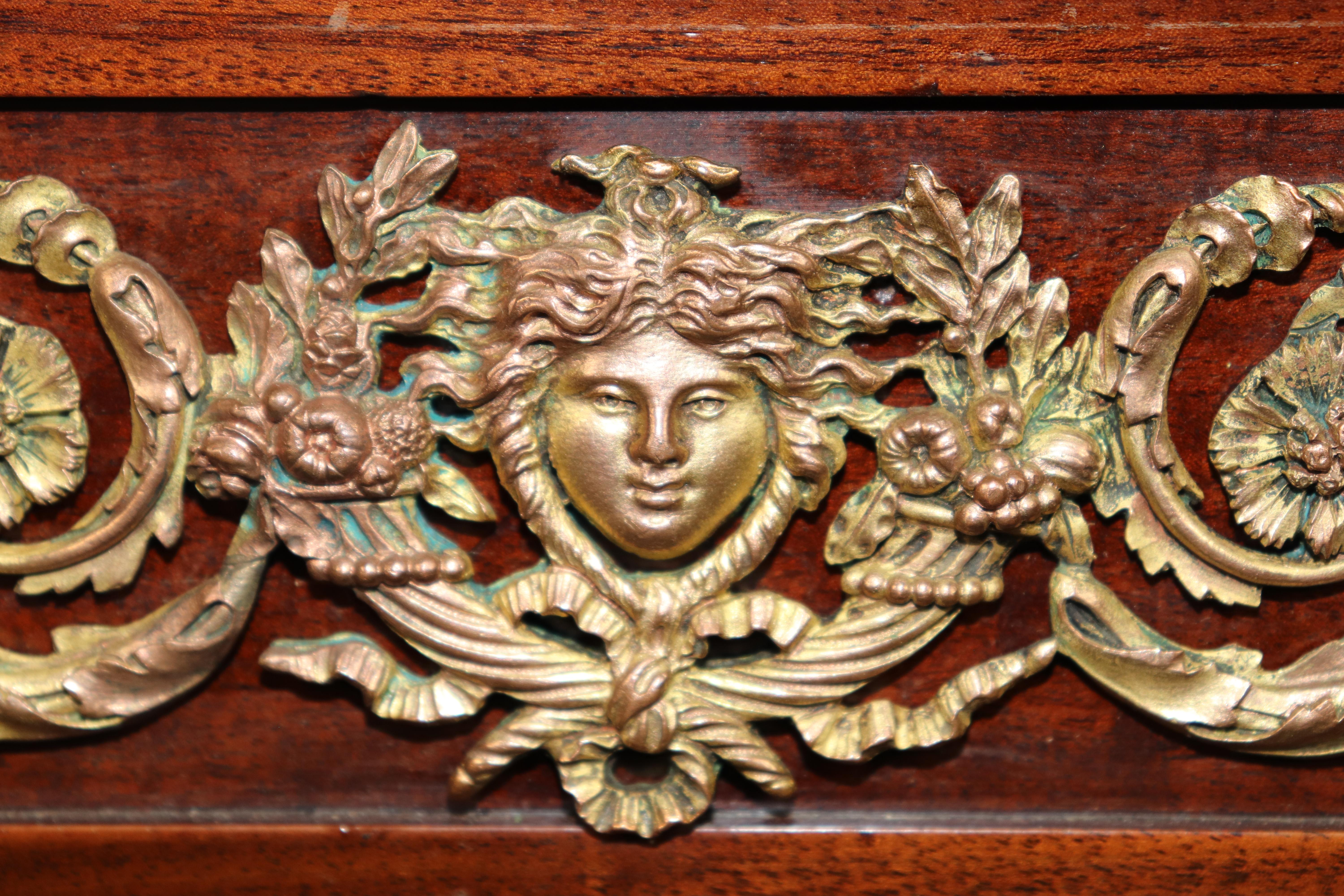 Tavolo da gioco francese del XIX secolo in stile Louis XVI montato in bronzo di Paul Sormani in vendita 6