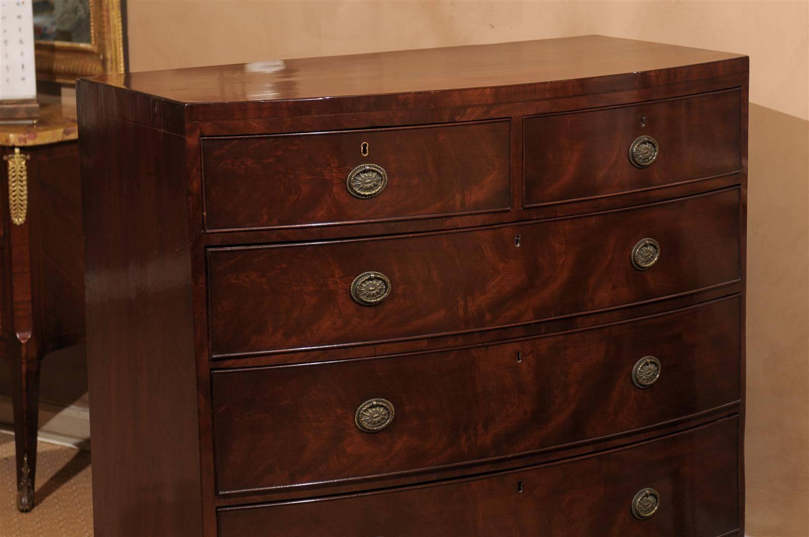 English Mahogany Bowfront Chest of Drawers In Excellent Condition In Chamblee, GA