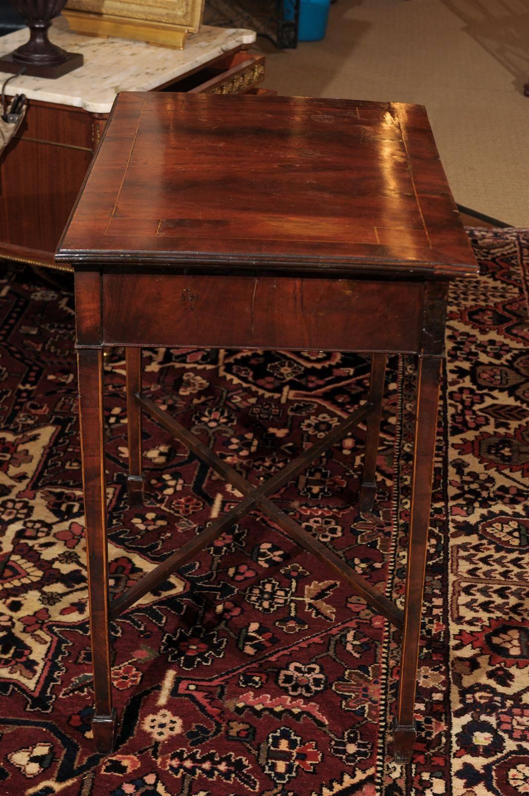 18th Century Georgian Mahogany Side Table with Satinwood Inlay In Excellent Condition In Chamblee, GA