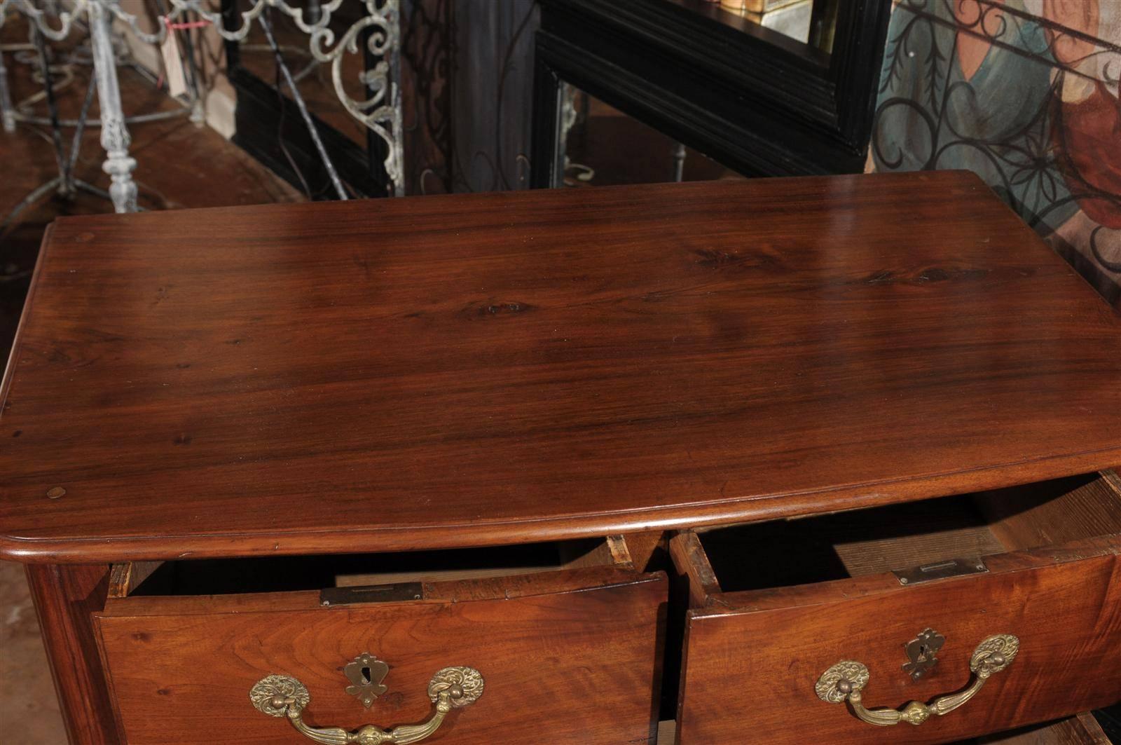 Late 18th Century Italian Walnut Chest of Drawers 5