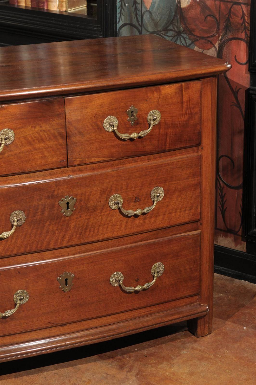 Late 18th Century Italian Walnut Chest of Drawers 4