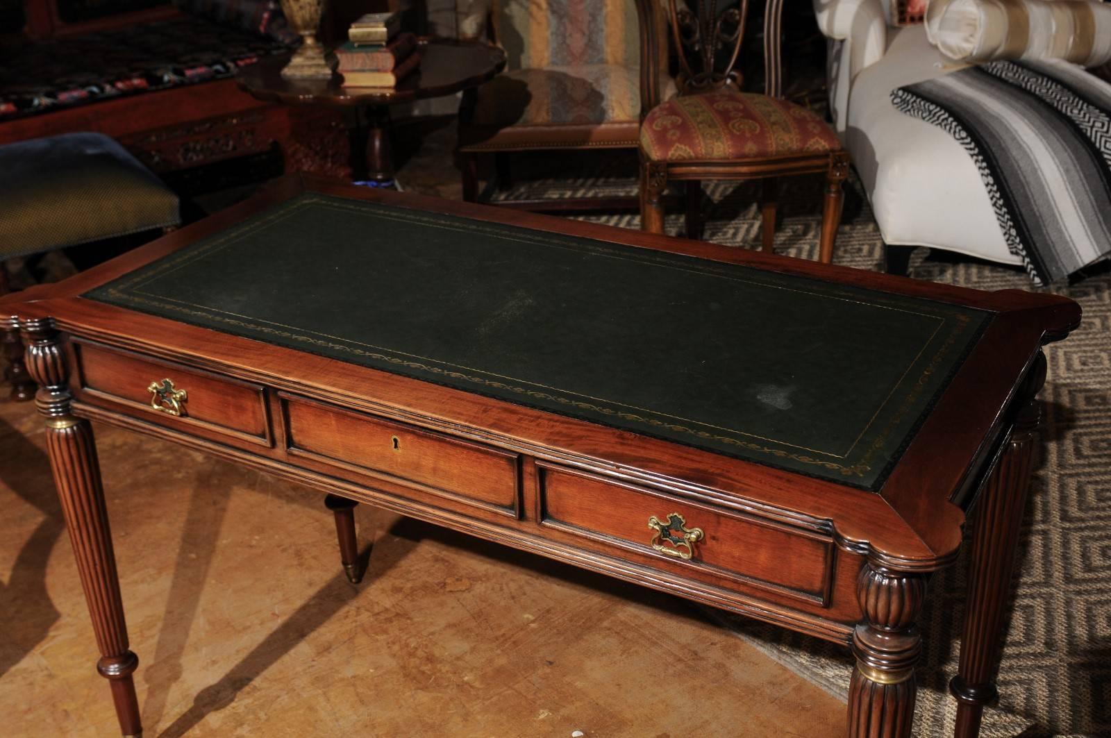 English Mahogany Writing Desk with Green Leather Top In Excellent Condition In Chamblee, GA