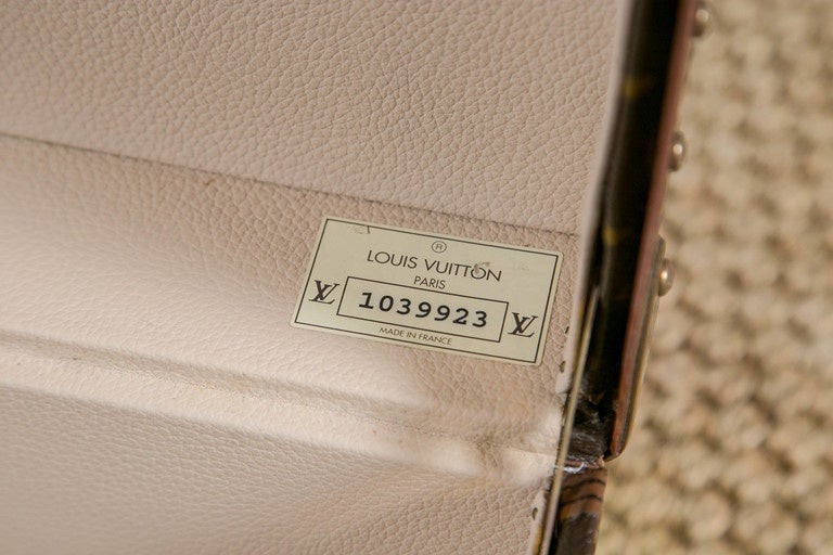Vintage Louis Vuitton Suitcase For Sale 1