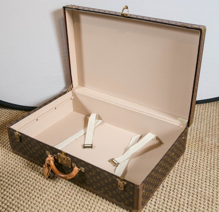 Vintage Louis Vuitton Suitcase For Sale 2