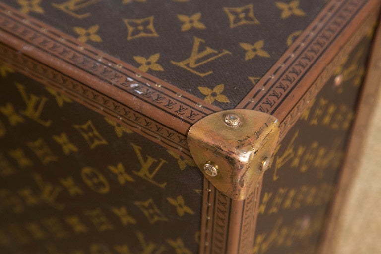 Vintage Louis Vuitton Suitcase For Sale 4