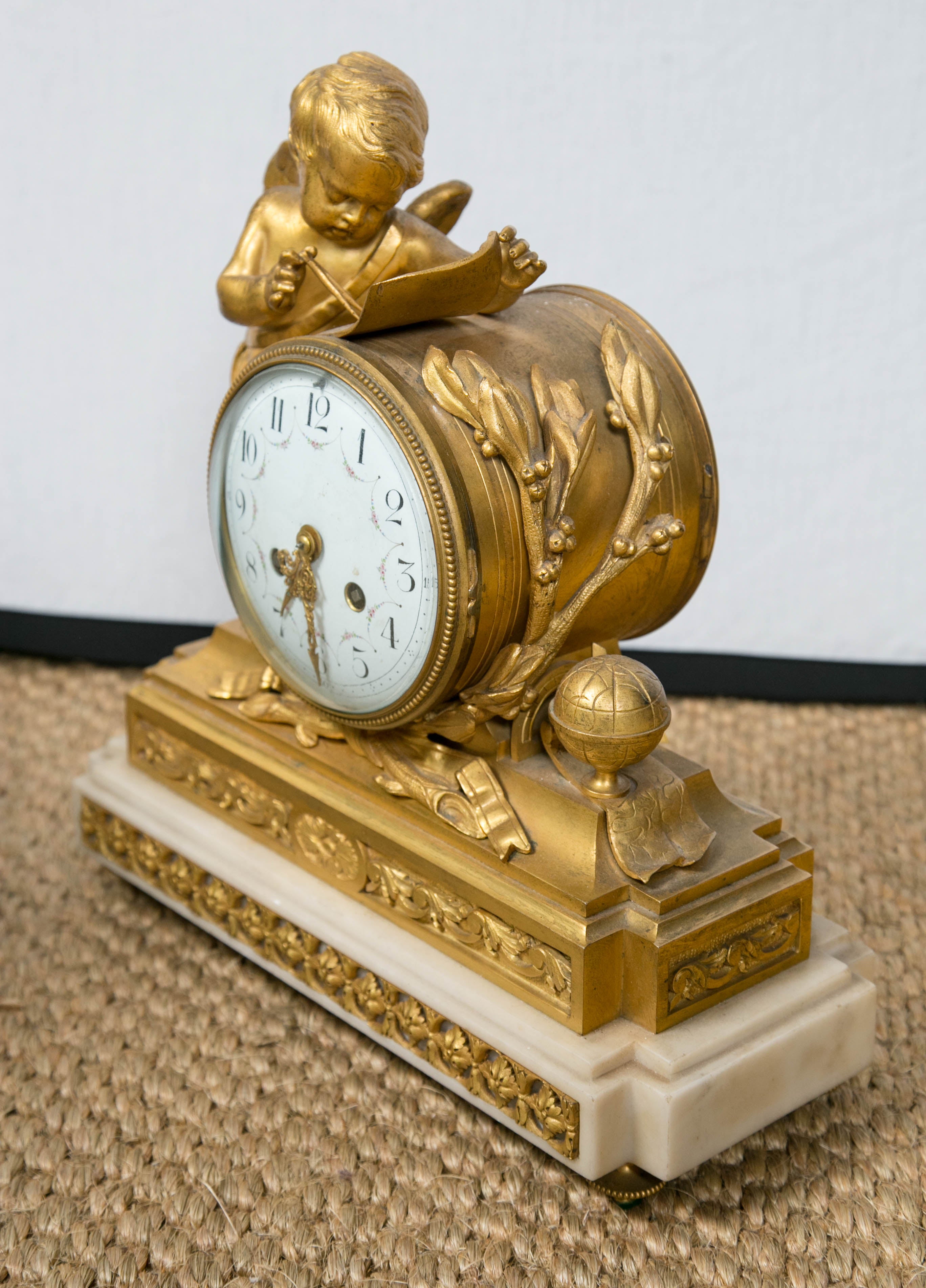 French Dore Bronze Figural Clock In Excellent Condition For Sale In Stamford, CT