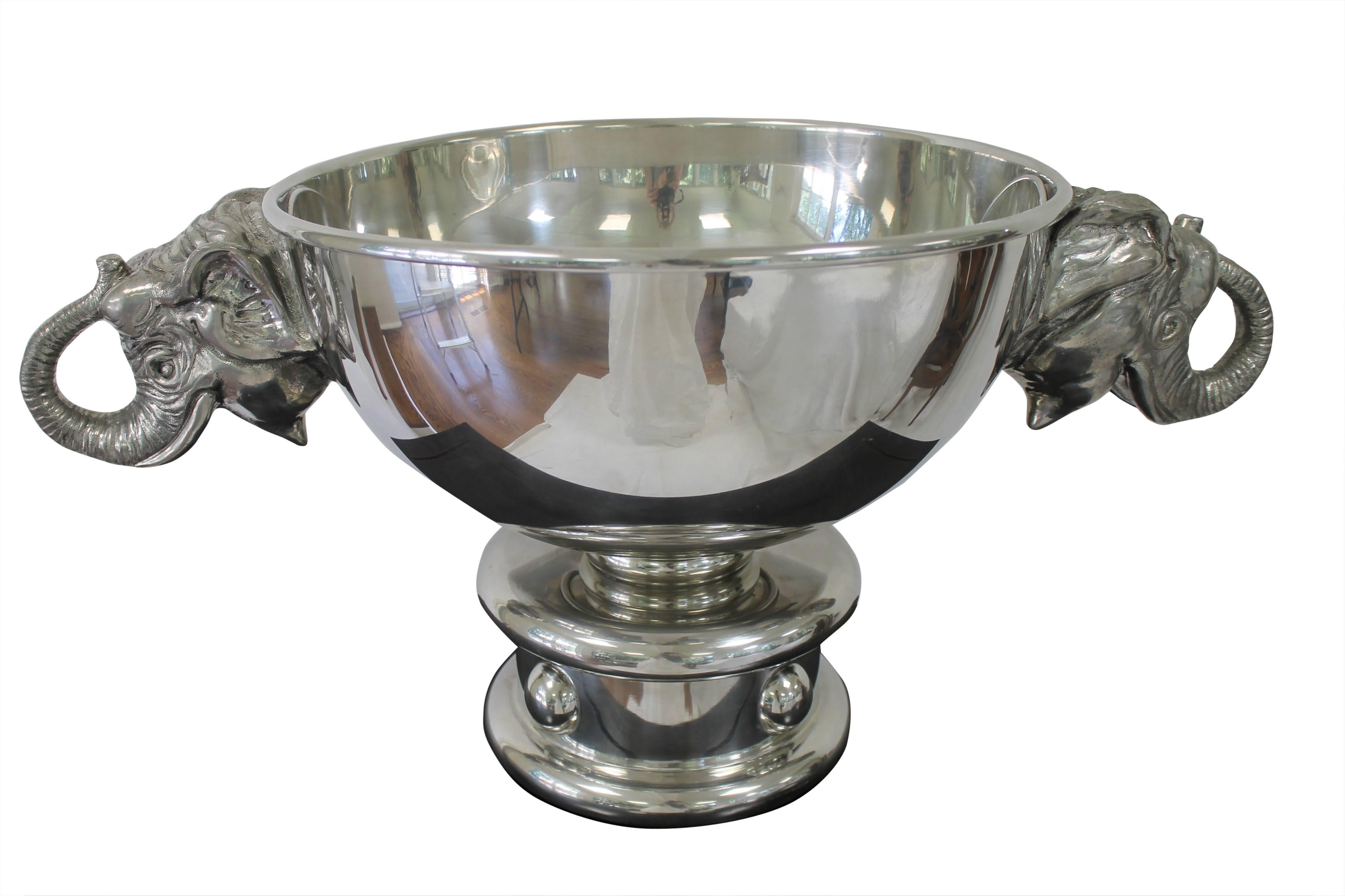 Figura Piero Silver Plated Pewter Champagne Cooler In Excellent Condition For Sale In Stamford, CT