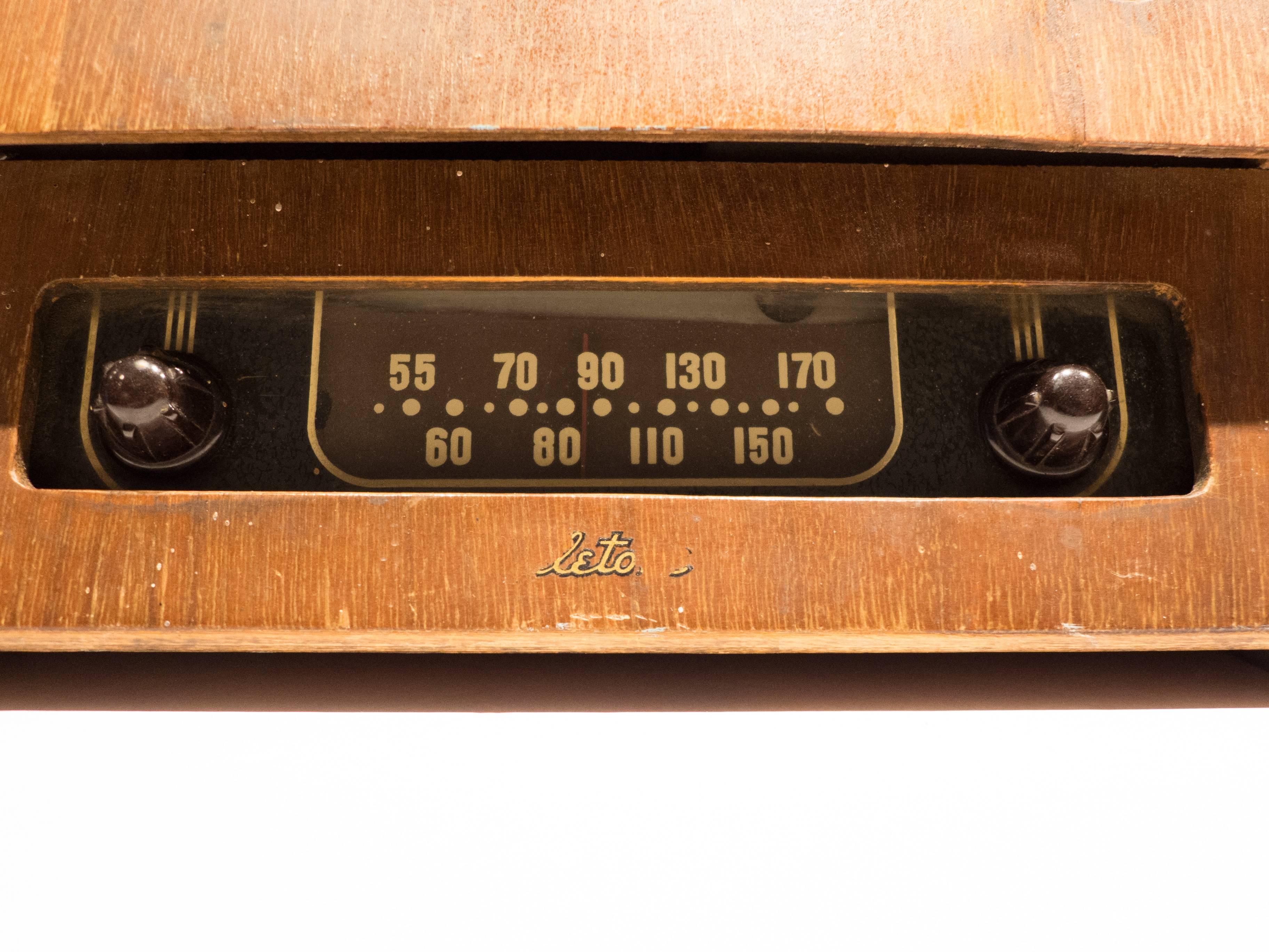 Rare Charles and Ray Eames Molded Plywood Radio In Good Condition In New York, NY