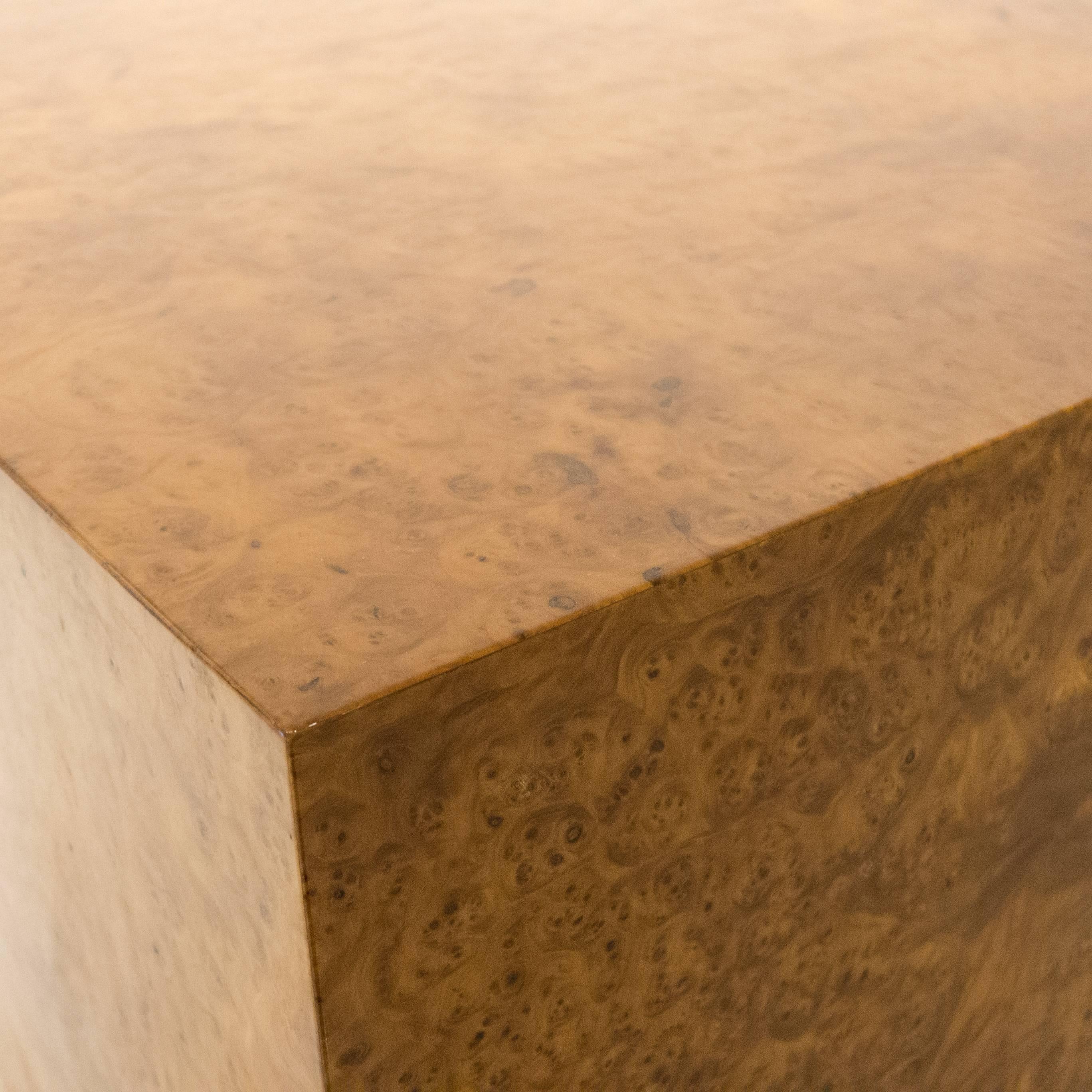 Large Burled Wood Side Table In Good Condition In New York, NY