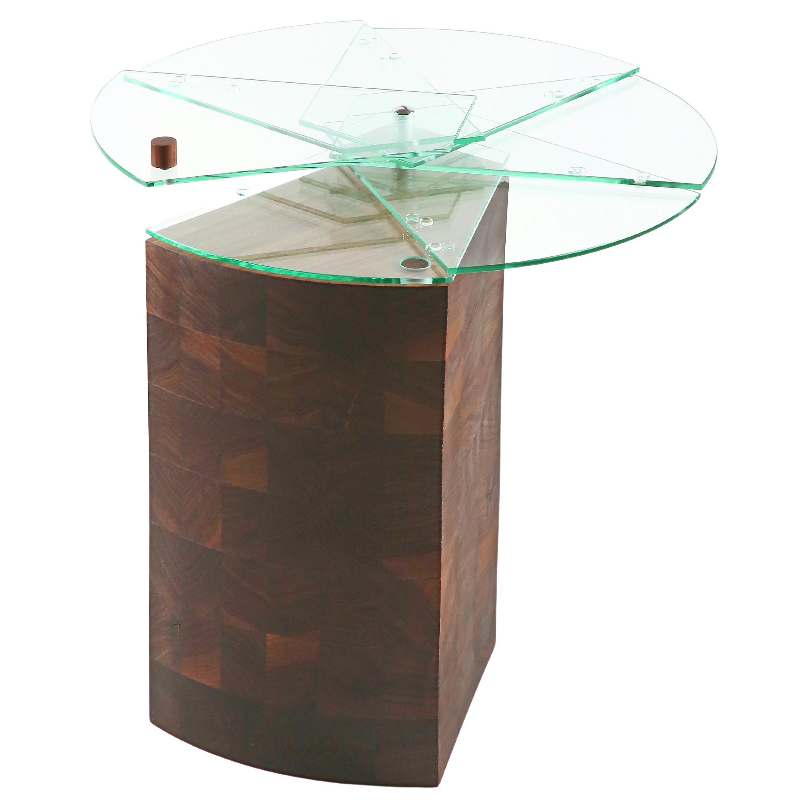 Modern Skulpturelle Round Side Table with Glass and Wood