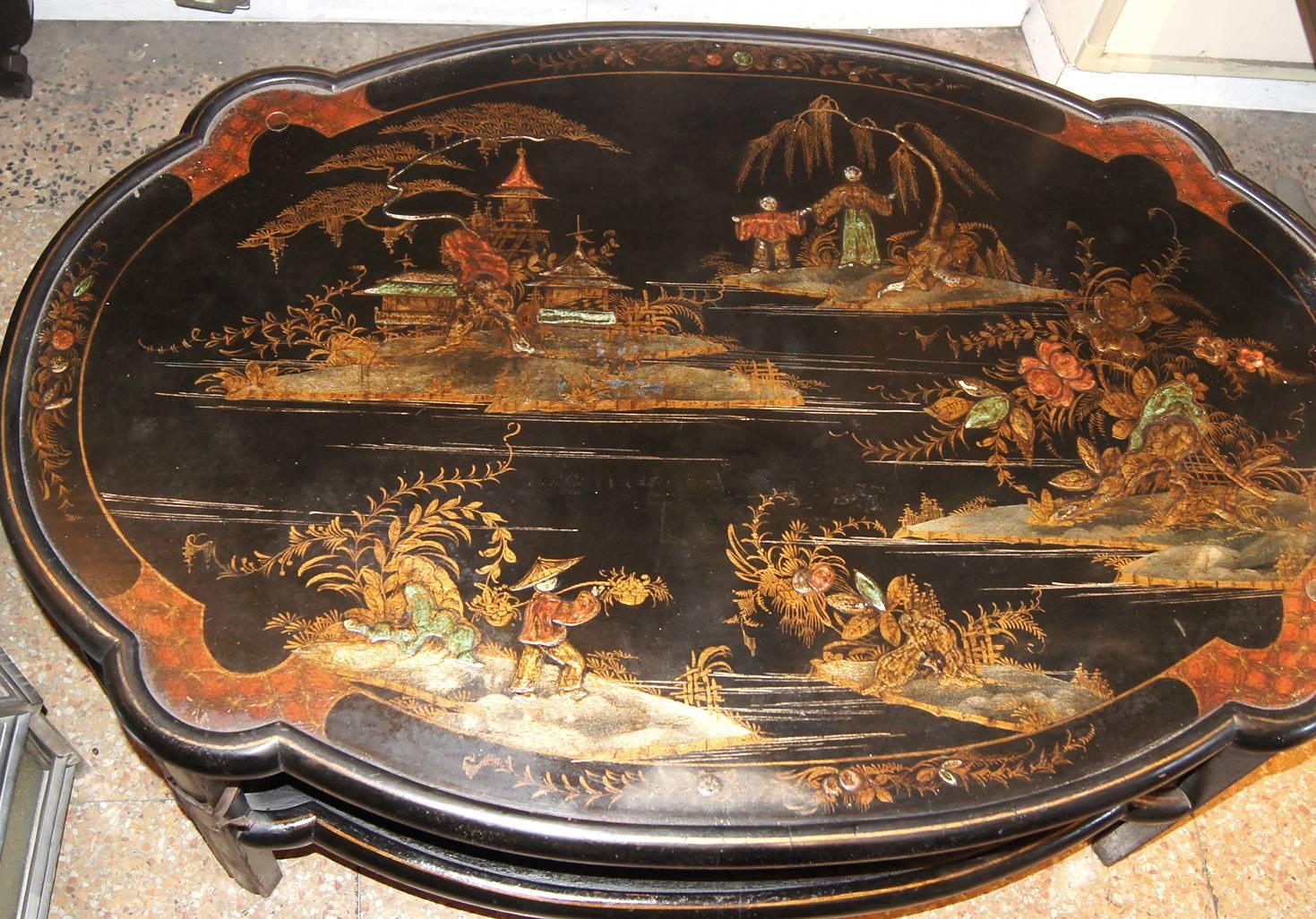 Chinoiserie Painted Coffee Table For Sale 3