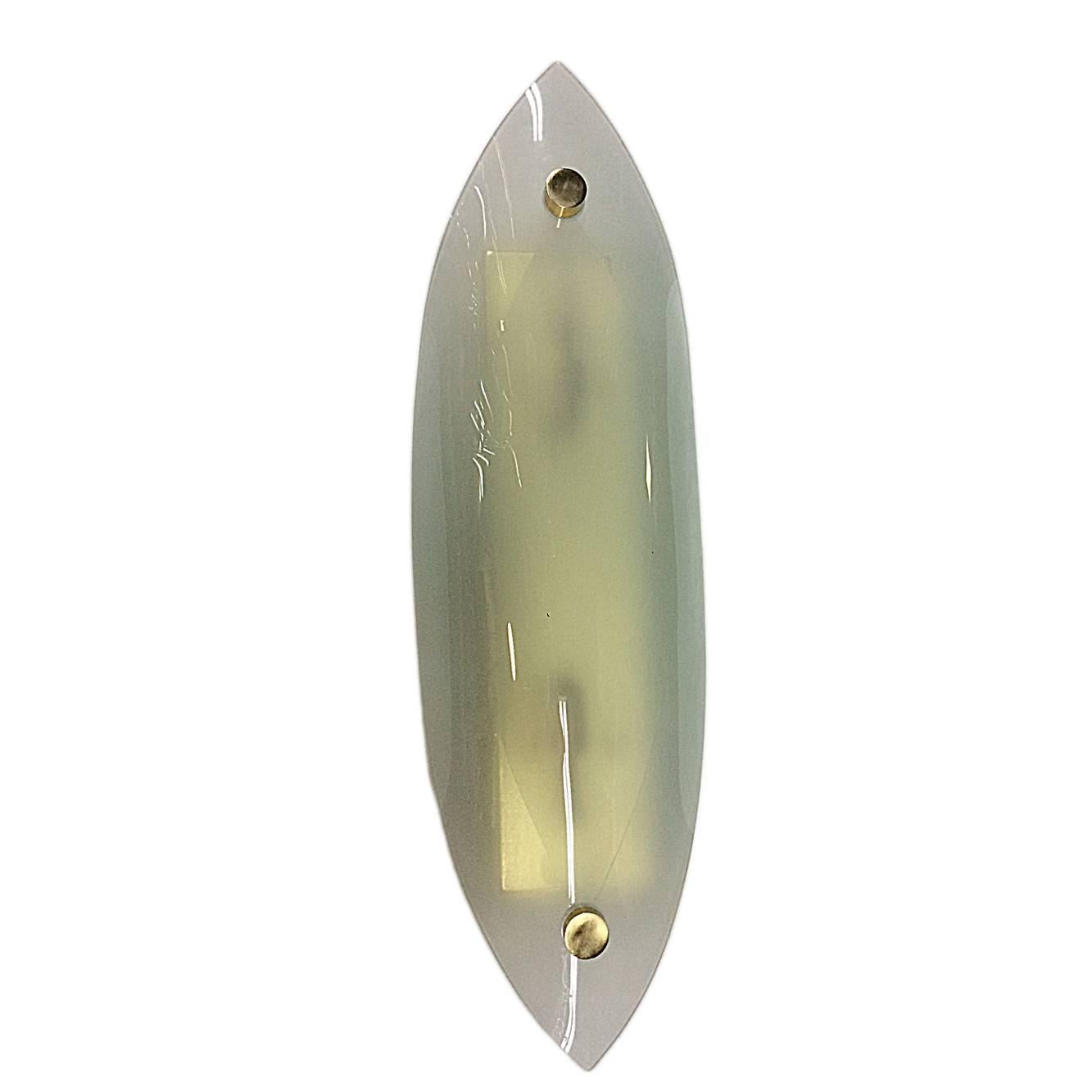 Set von vier großen modernen Glas-Wandleuchtern. Verkauft pro Paar.