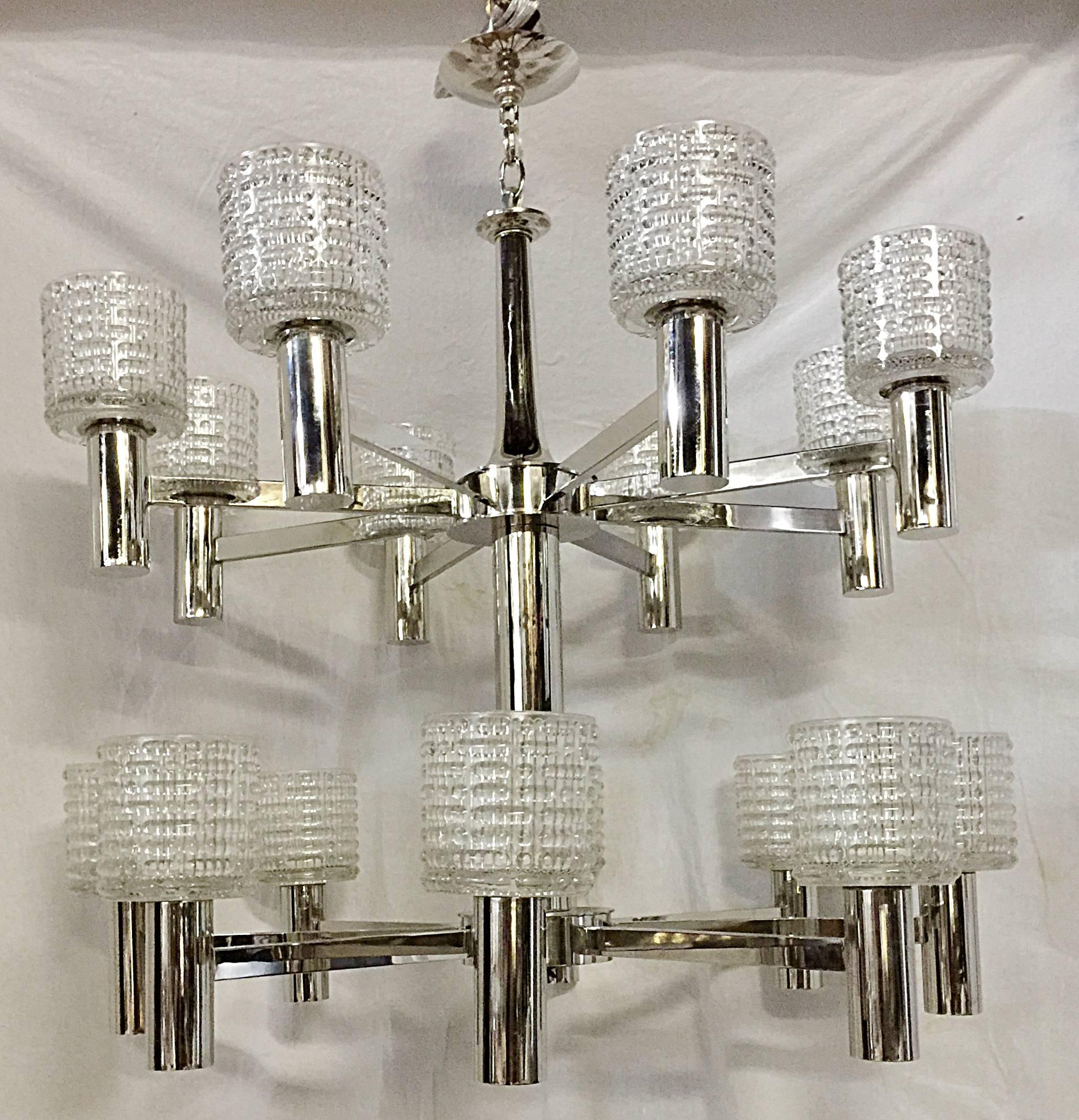 Moderne Style Double-Tiered Chandelier In Good Condition For Sale In New York, NY