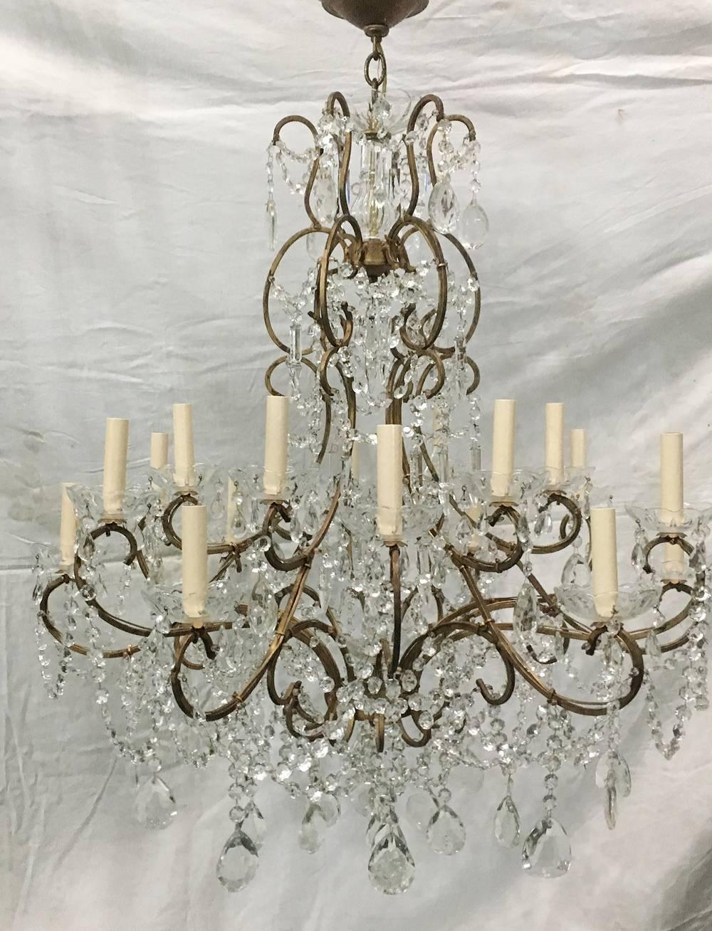 Early 20th Century Large Italian Crystal Chandelier