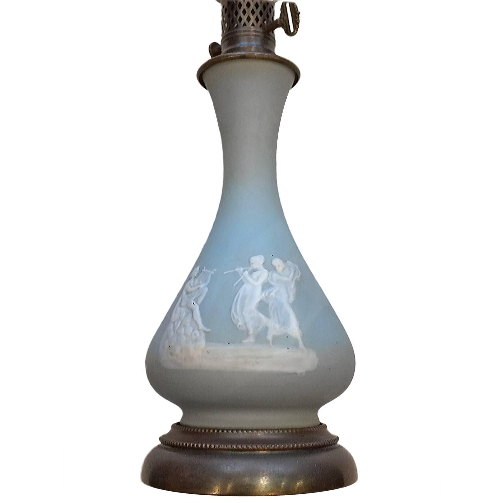 Français Lampe de table en porcelaine française en vente