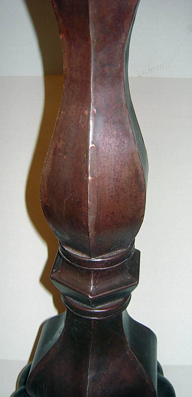 Große Tole Candle Stick Lampen (Bronze) im Angebot