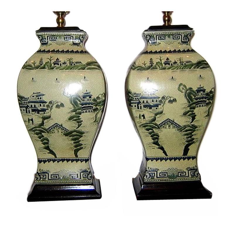 Mid-20th Century Pair of Chinoiserie Table Lamps For Sale