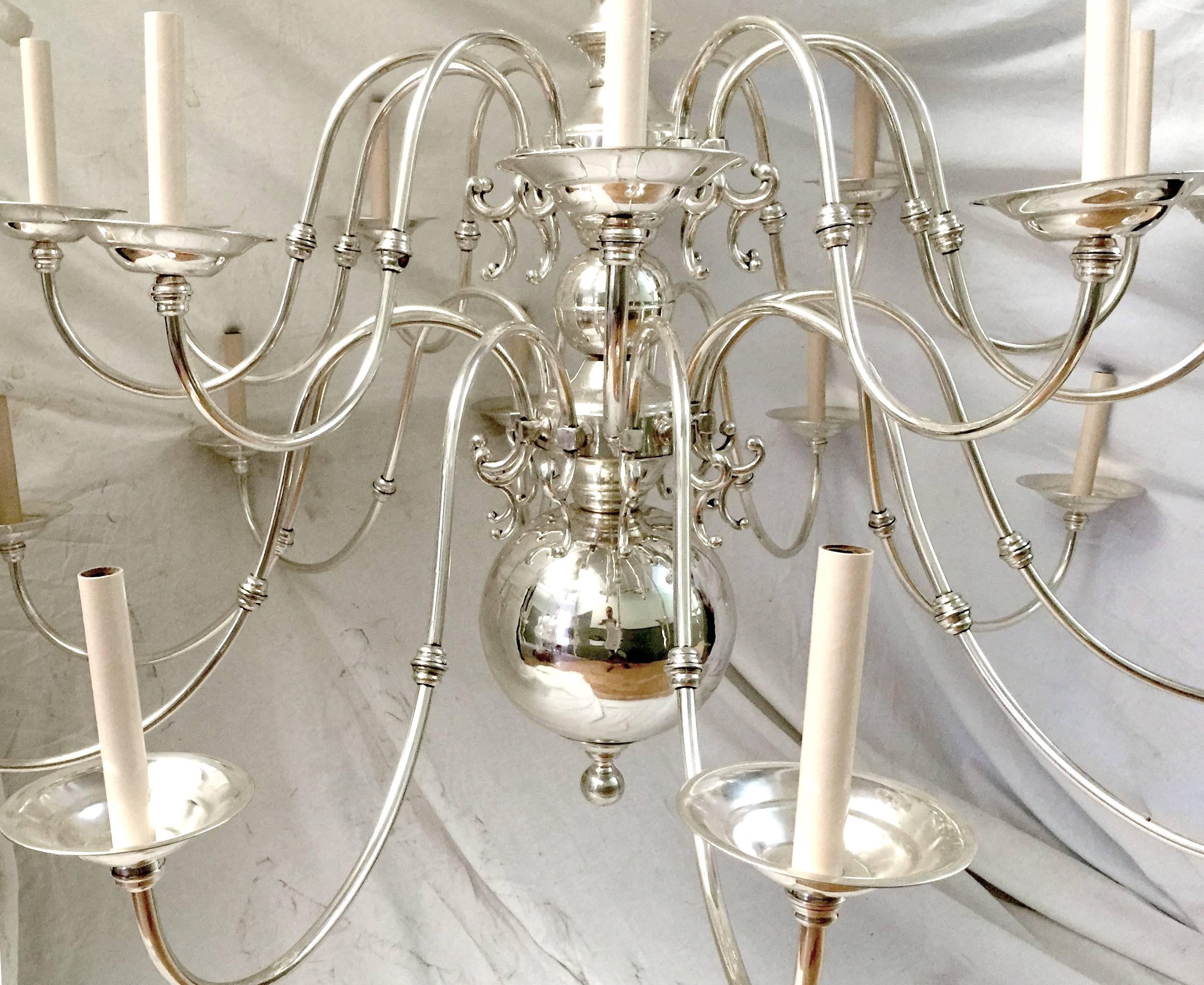 Large Silver Plated Chandelier In Excellent Condition For Sale In New York, NY