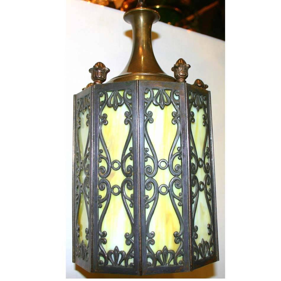 Bronze and Leaded Glass Lantern In Good Condition For Sale In New York, NY