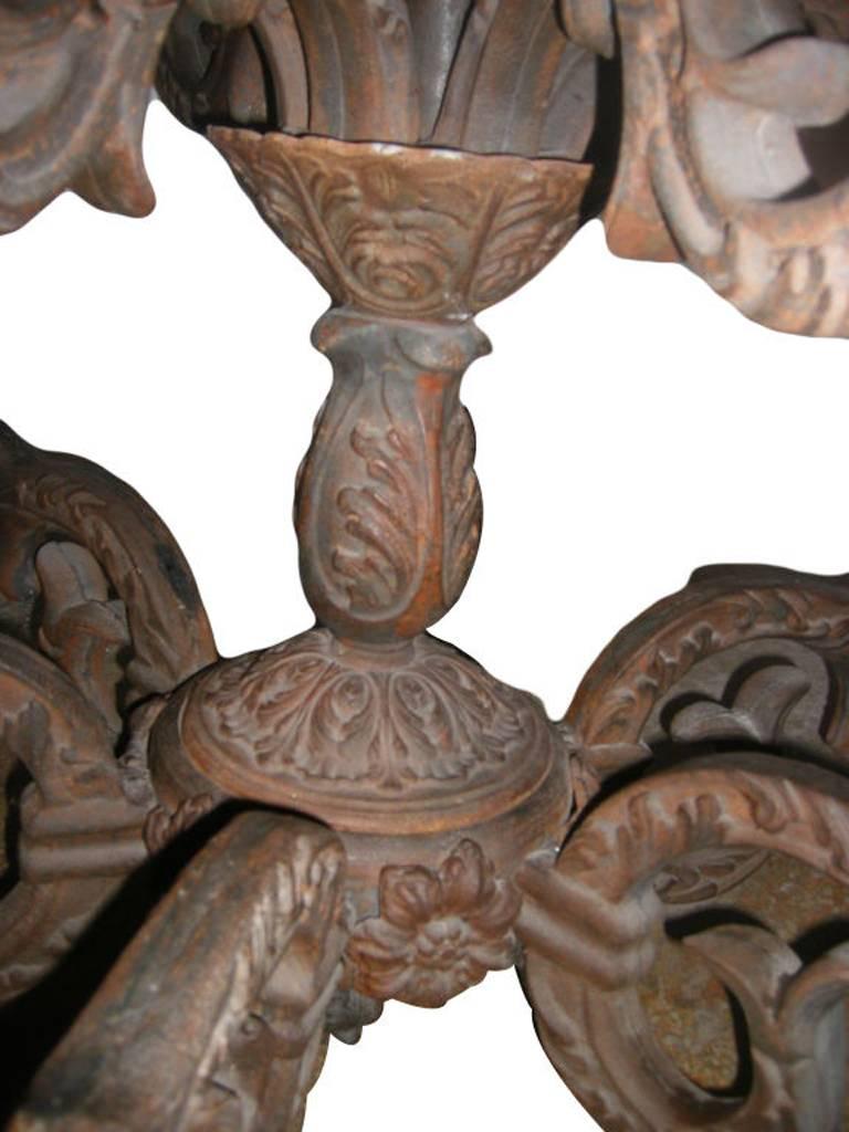 Inizio XX secolo Grande lampadario francese in ghisa in vendita