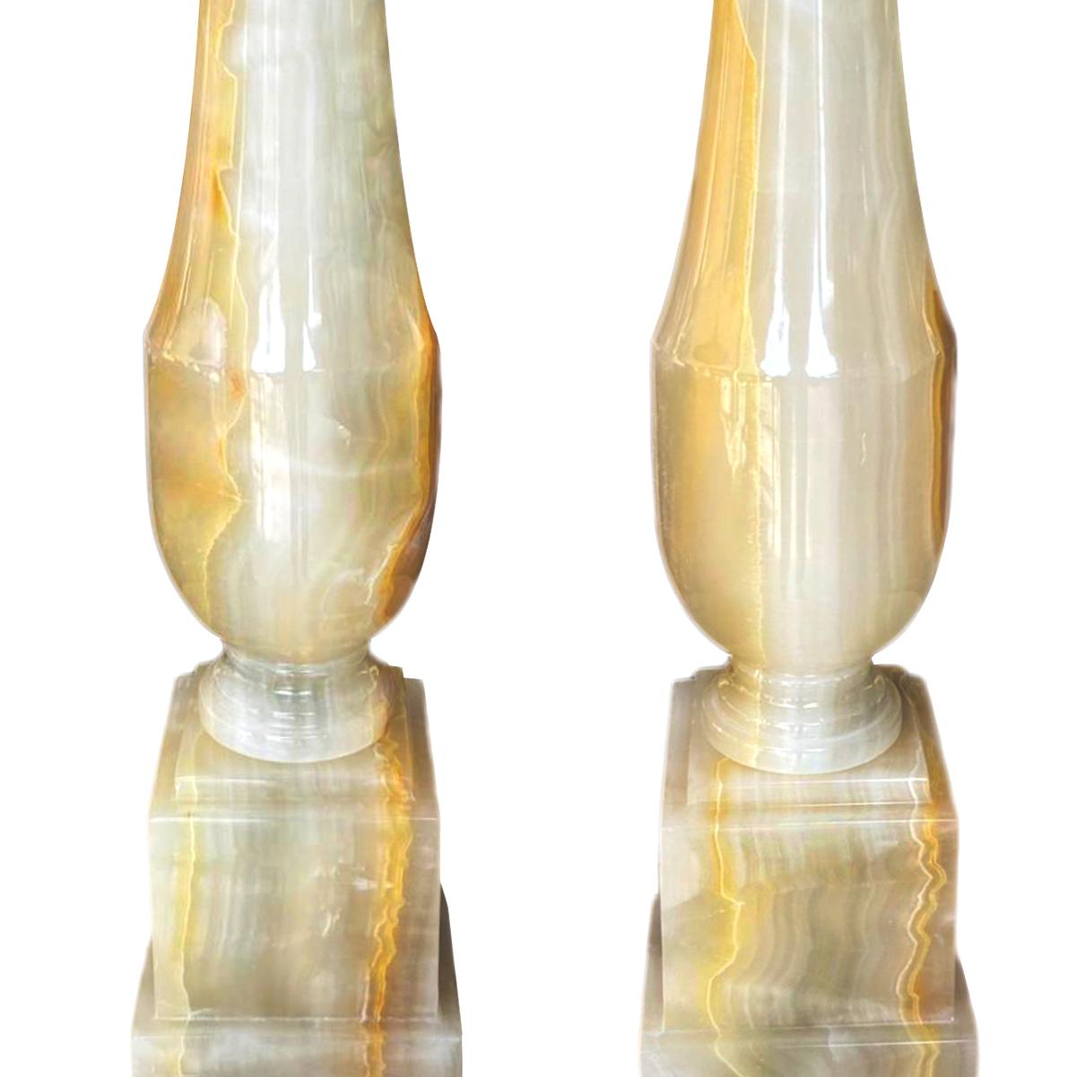 Early 20th Century Pair of Antique Italian Onyx Lamps