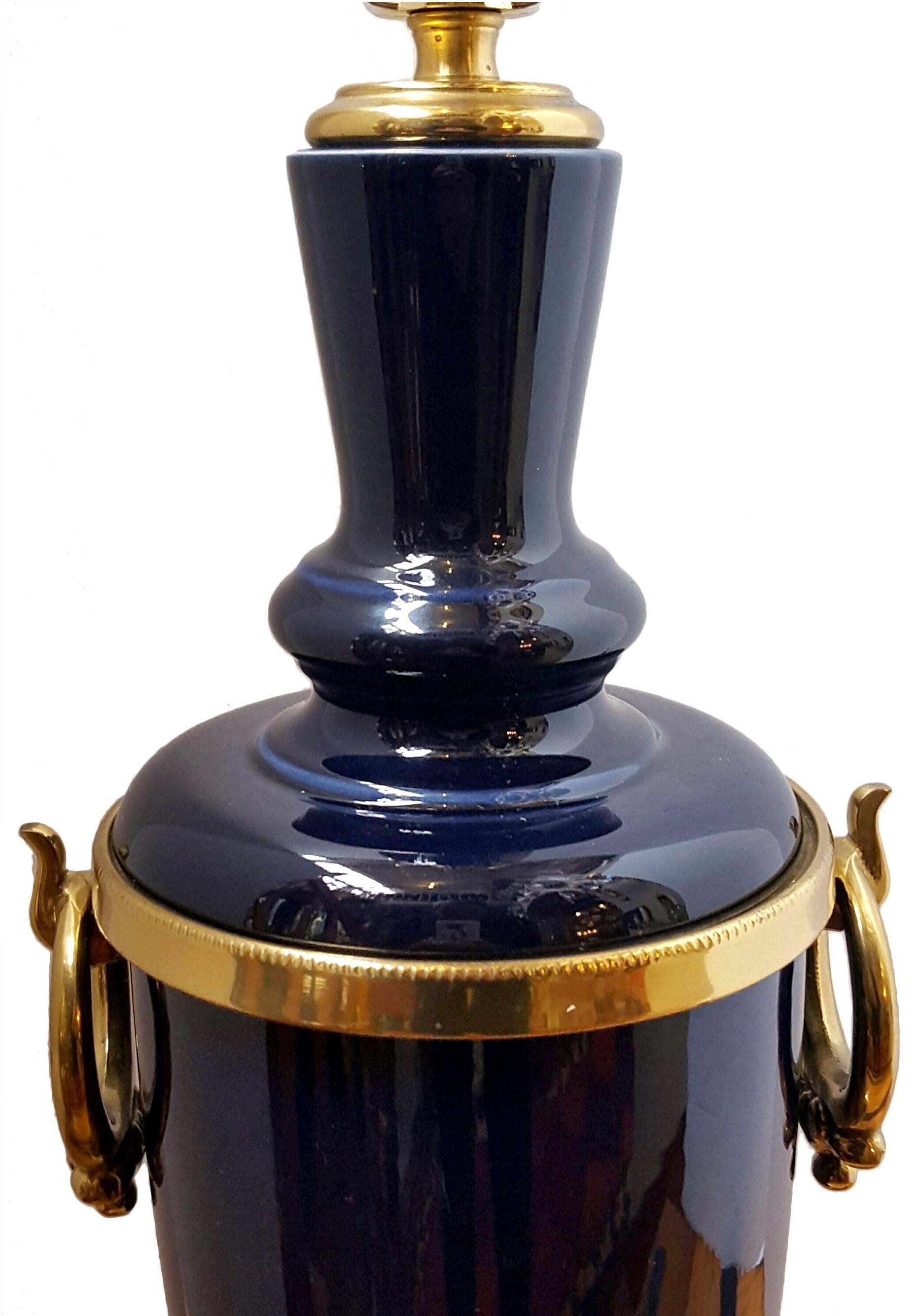 Single Cobalt Blue Porcelain Table Lamp In Good Condition In New York, NY