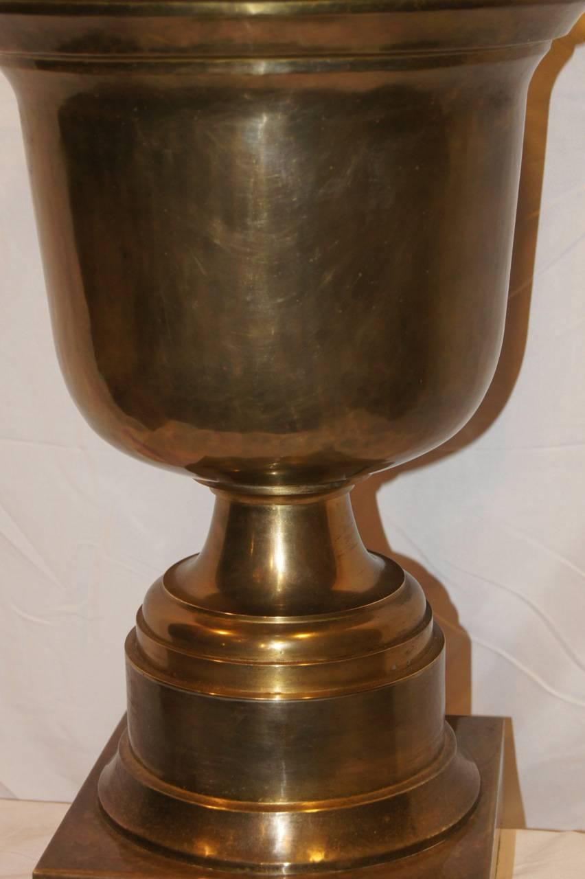 Italian Single Large Urn Table Lamp For Sale
