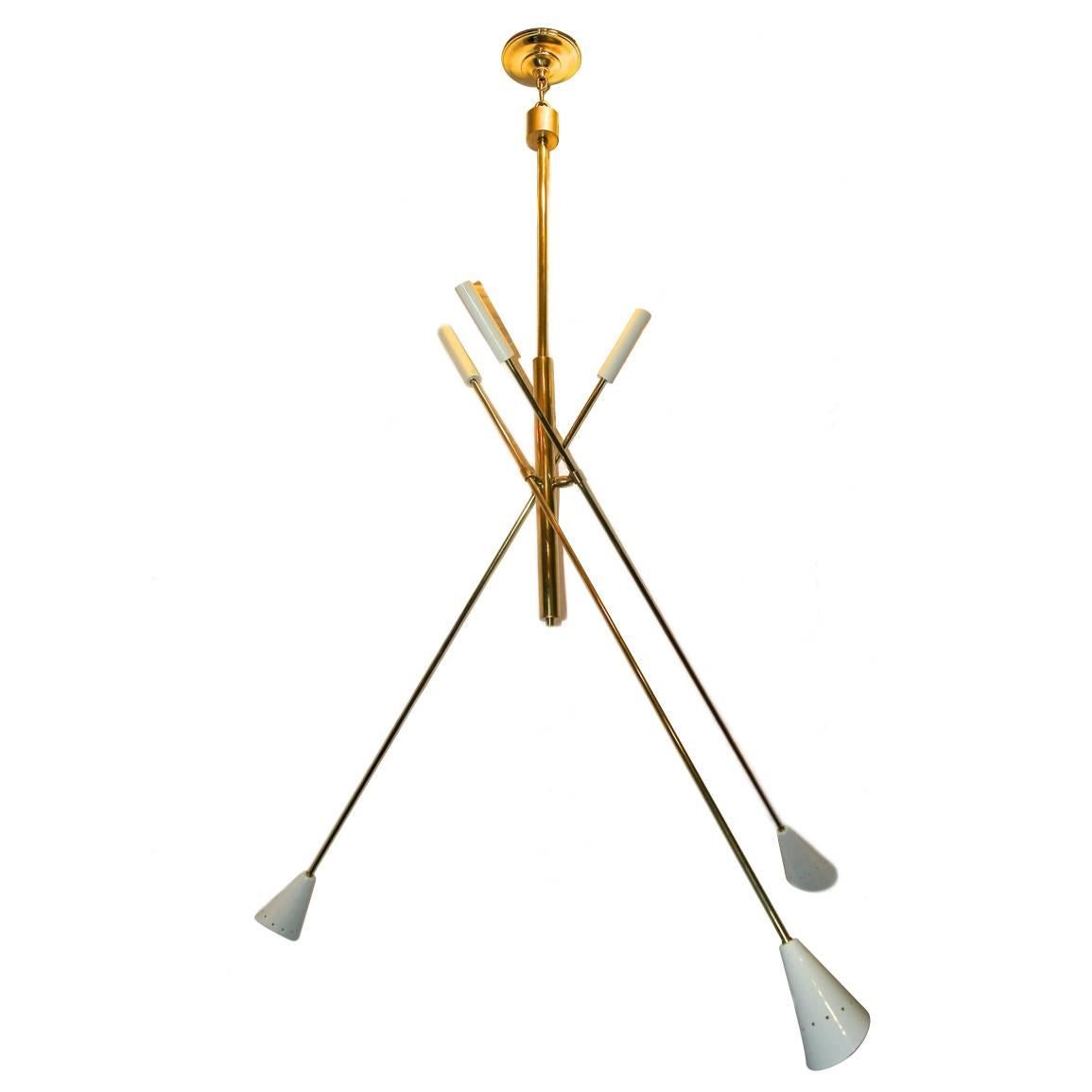 Lampadario italiano a tre bracci articolati degli anni '60 circa.

Misure:
Altezza: 39