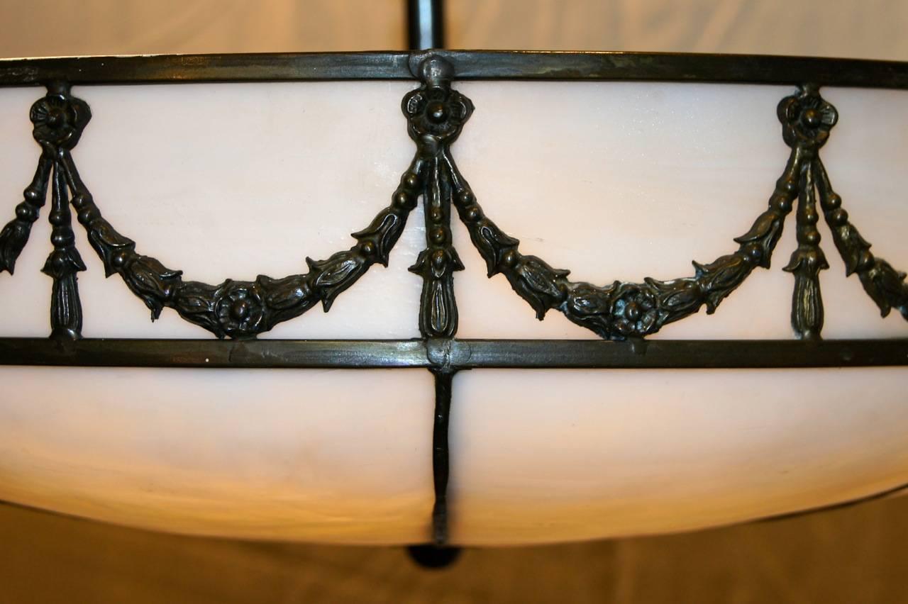 Leaded Glass Light Fixture Francés en venta