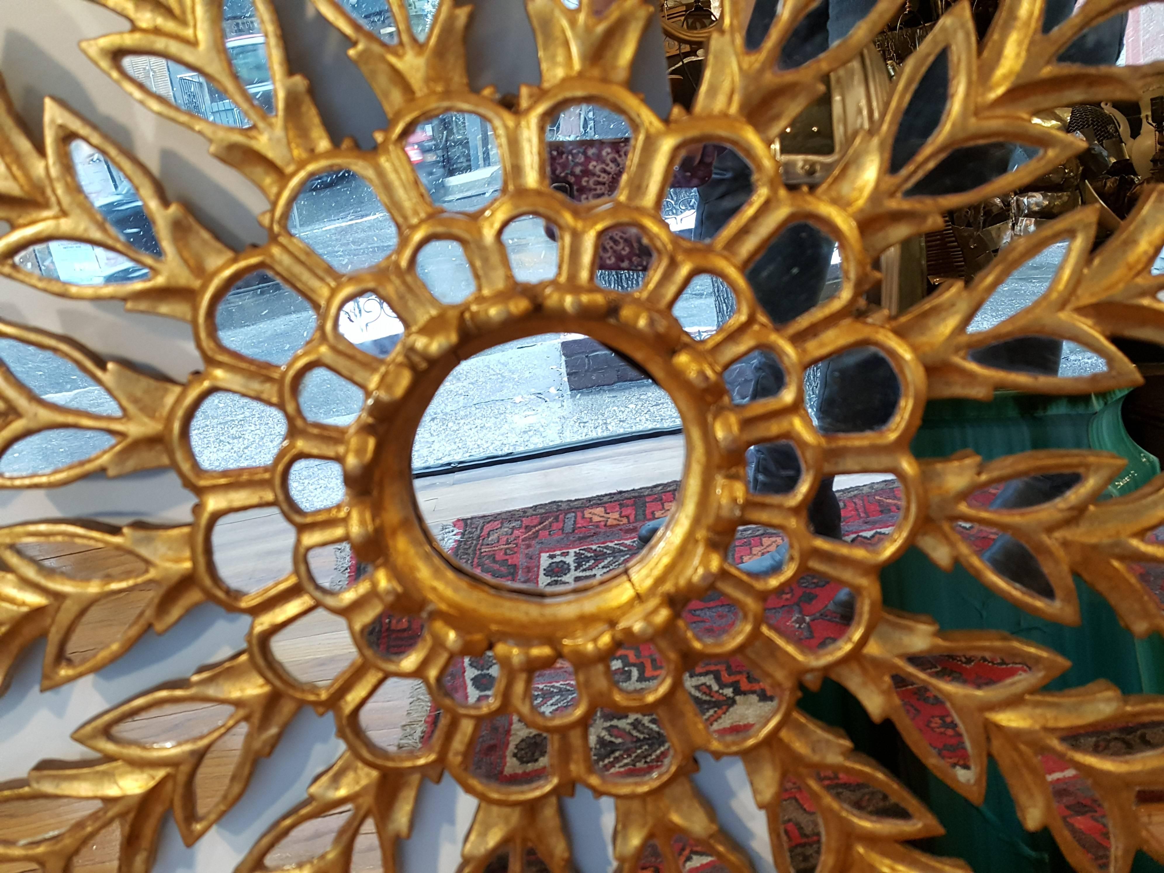 Sunburst Shaped Mirror In Good Condition For Sale In New York, NY