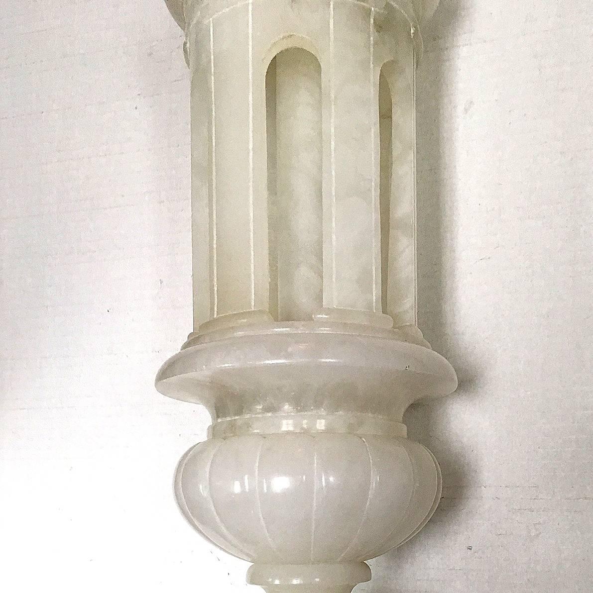 Große große Alabaster-Tischlampe (Mitte des 20. Jahrhunderts) im Angebot