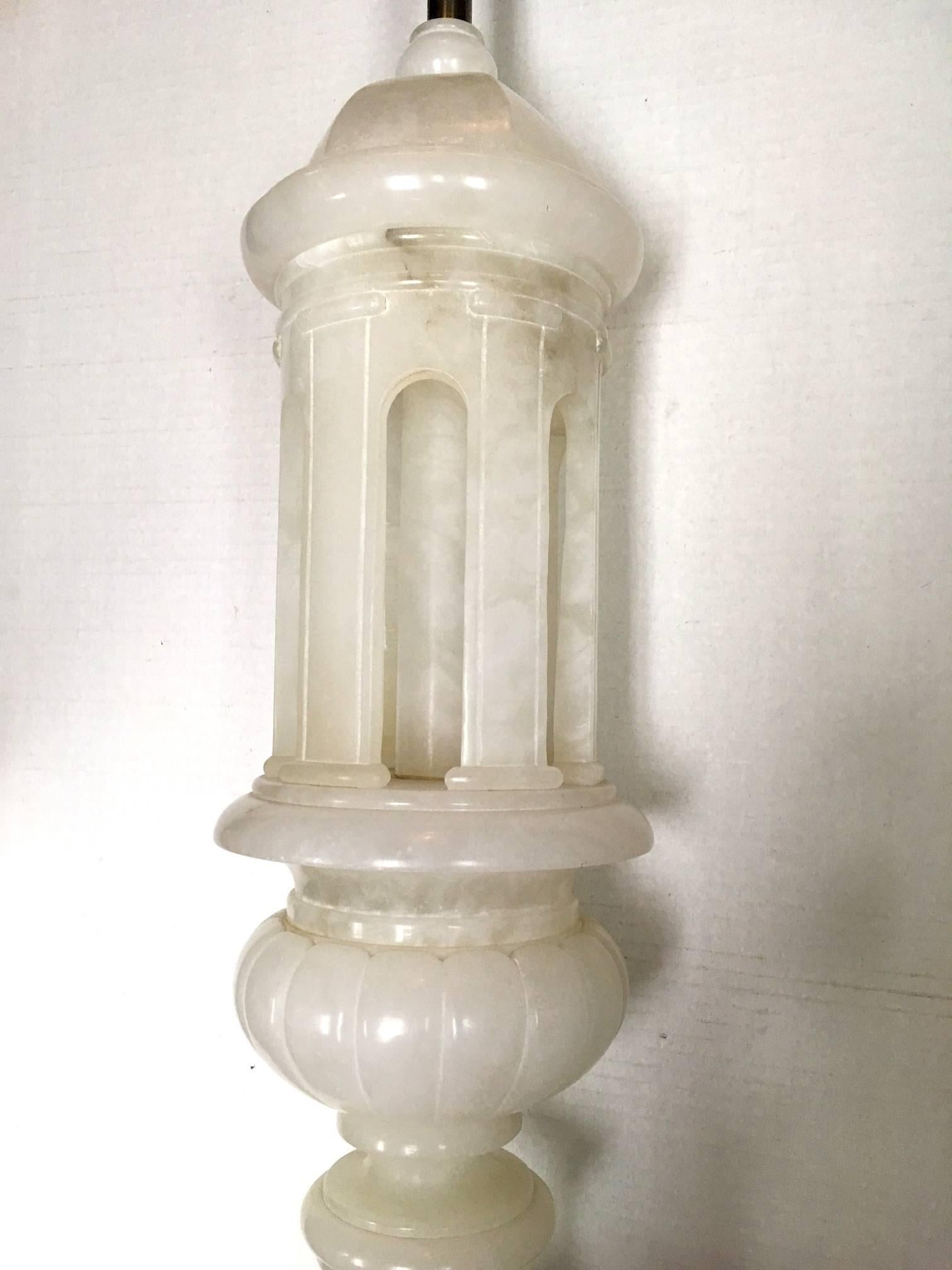 Large Alabaster Table Lamp In Excellent Condition For Sale In New York, NY