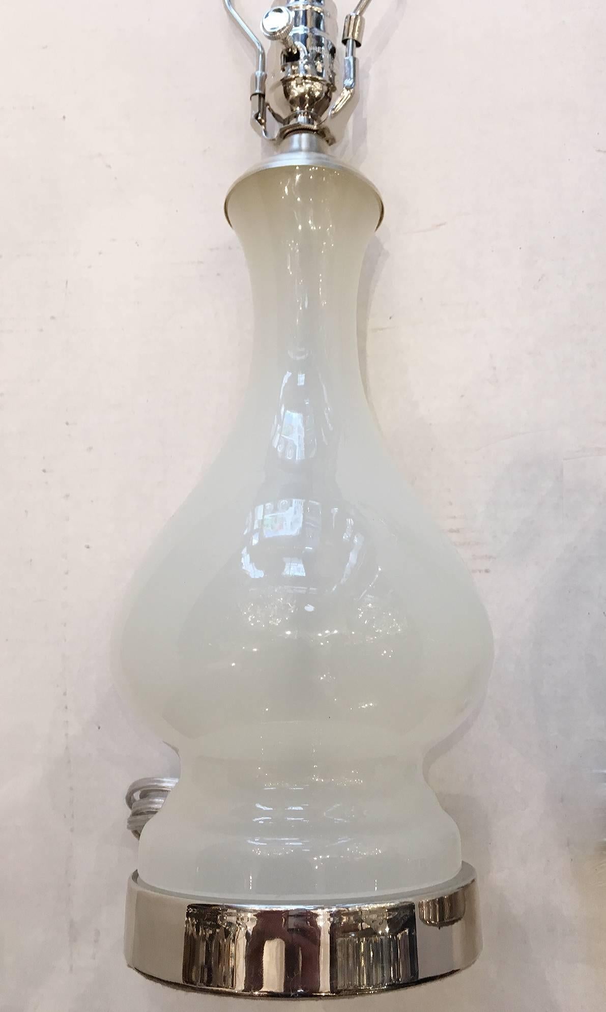 White Opaline Glass Table Lamps In Good Condition For Sale In New York, NY