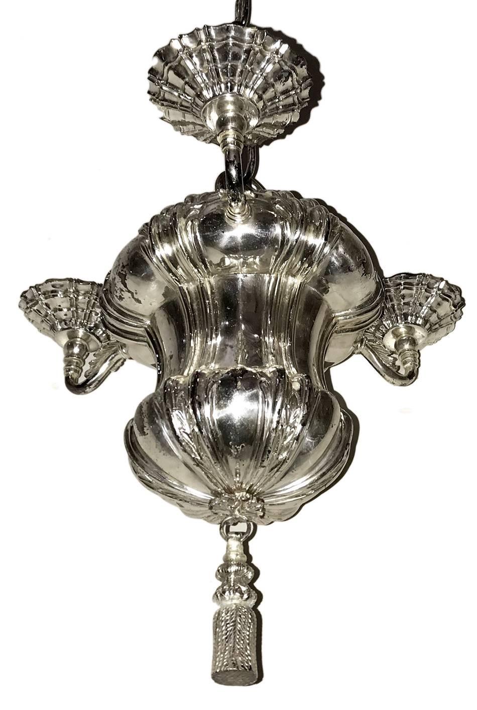 Argentato Set di lampadari neoclassici placcati in argento, venduti singolarmente in vendita