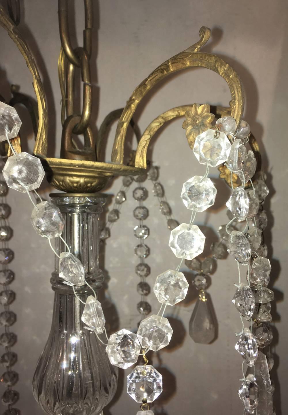 English Gilt and Rock Crystal Chandelier In Excellent Condition For Sale In New York, NY