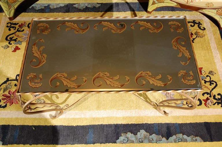 French Wrought Iron Coffee Table in Gold Leaf and Mirrored Top, France, circa 1930s For Sale