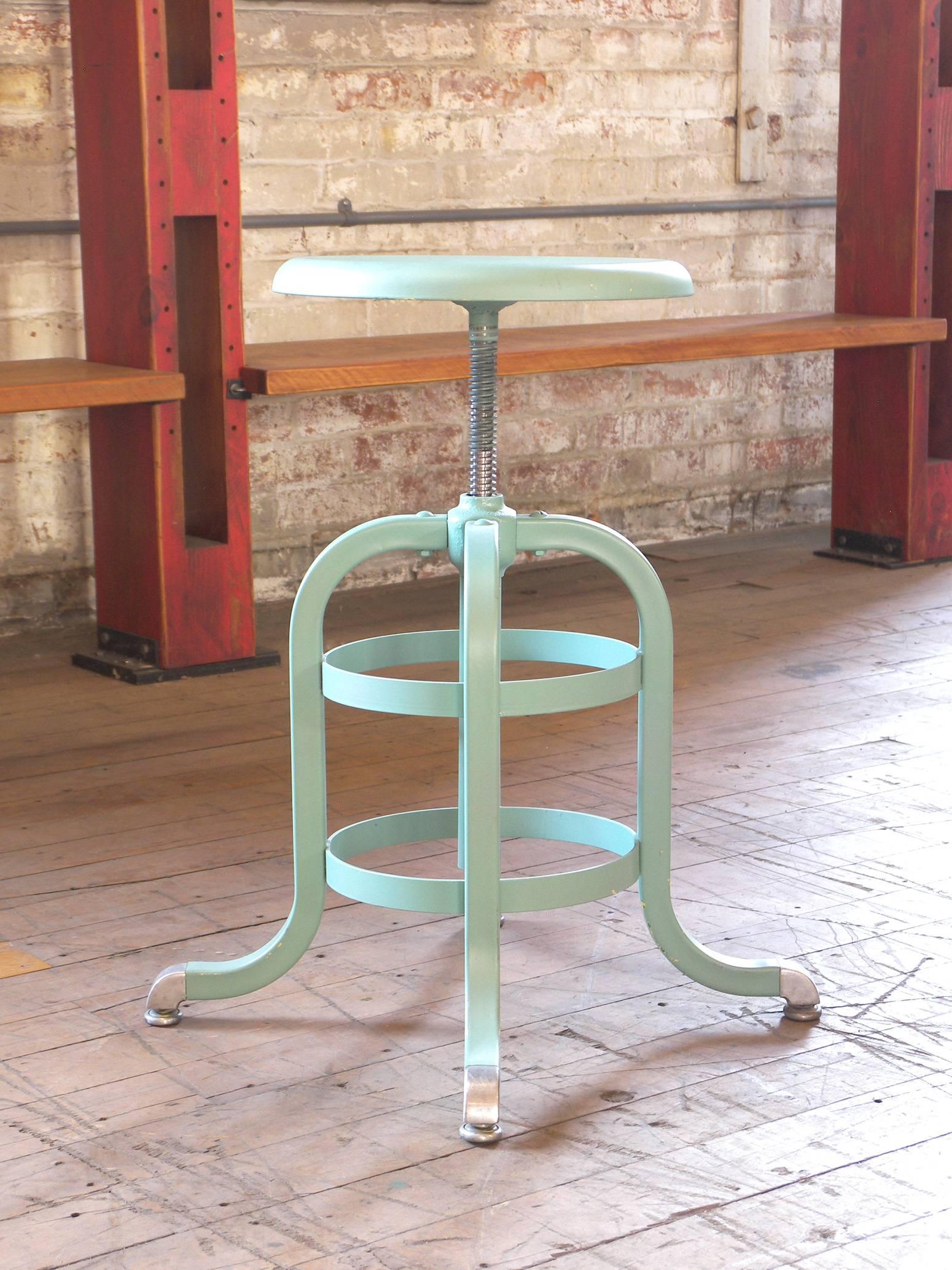 1930s American vintage medical stool – metal, adjustable, seafoam green. Base measures 15 1/2