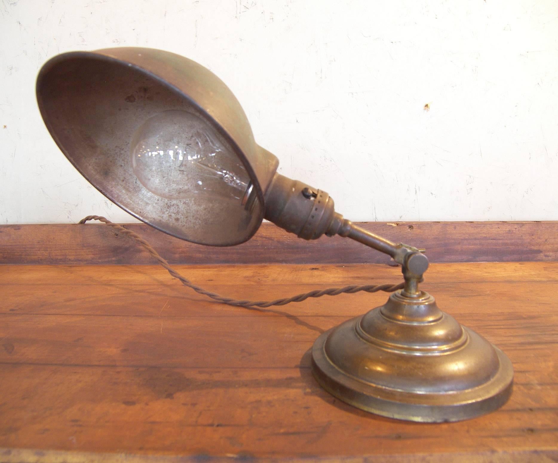 North American Antique Vintage Industrial Adjustable Metal & Brass Desk Table Task Lamp Light For Sale