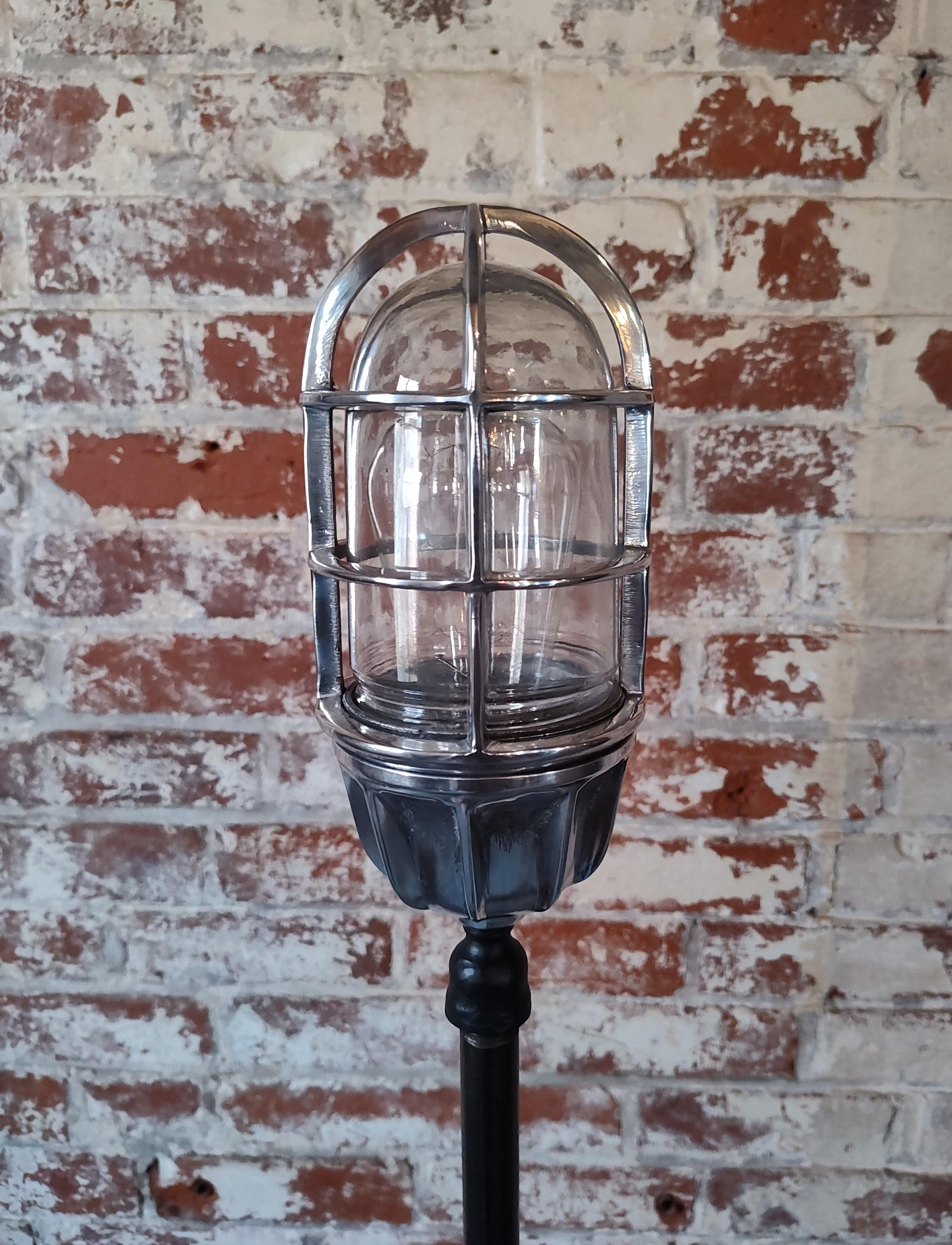 Ghost Light In Good Condition In Oakville, CT