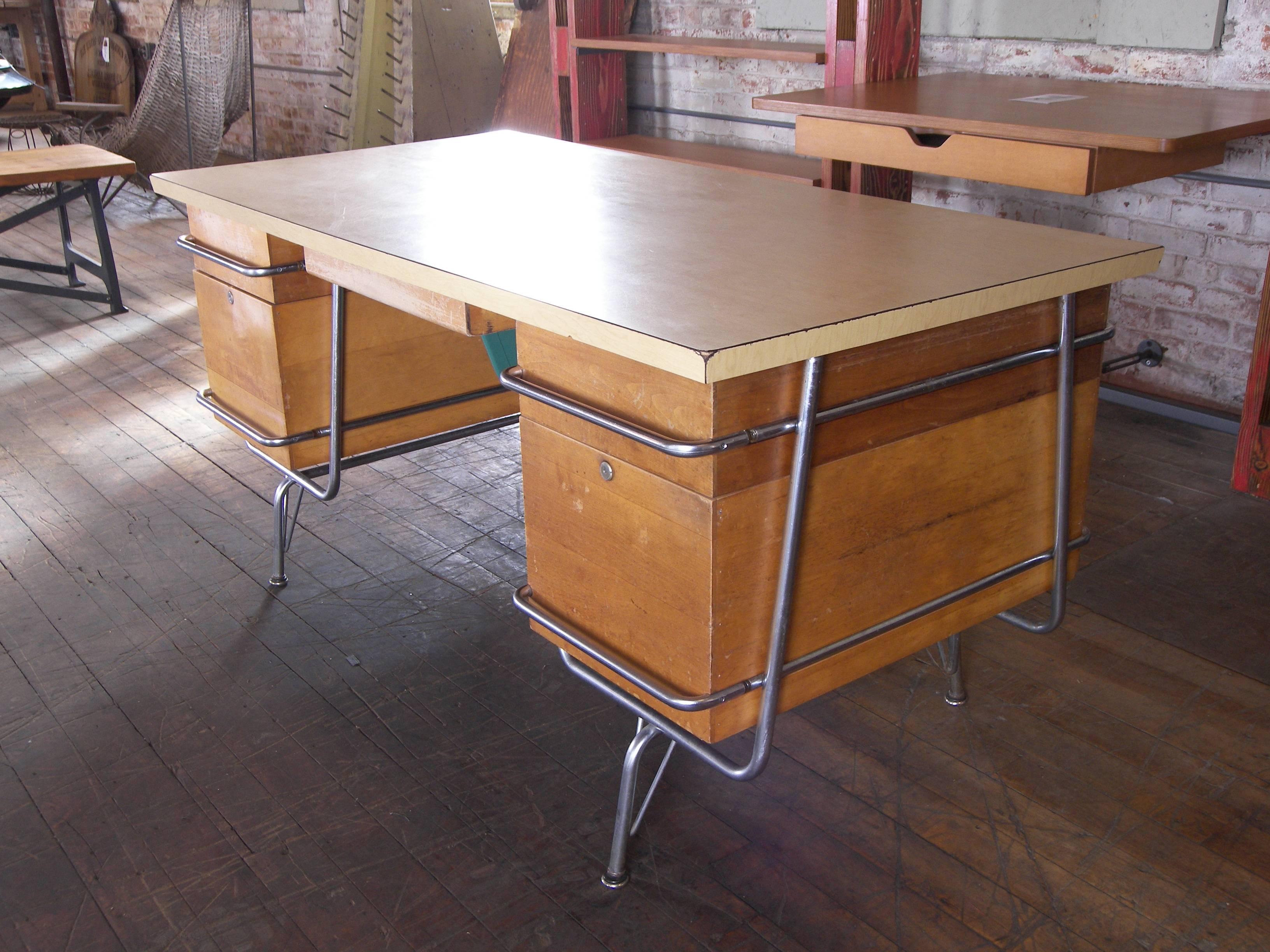 20th Century 1950's Mid-Century Modern Heywood Wakefield Trimline Chrome & Wood Desk