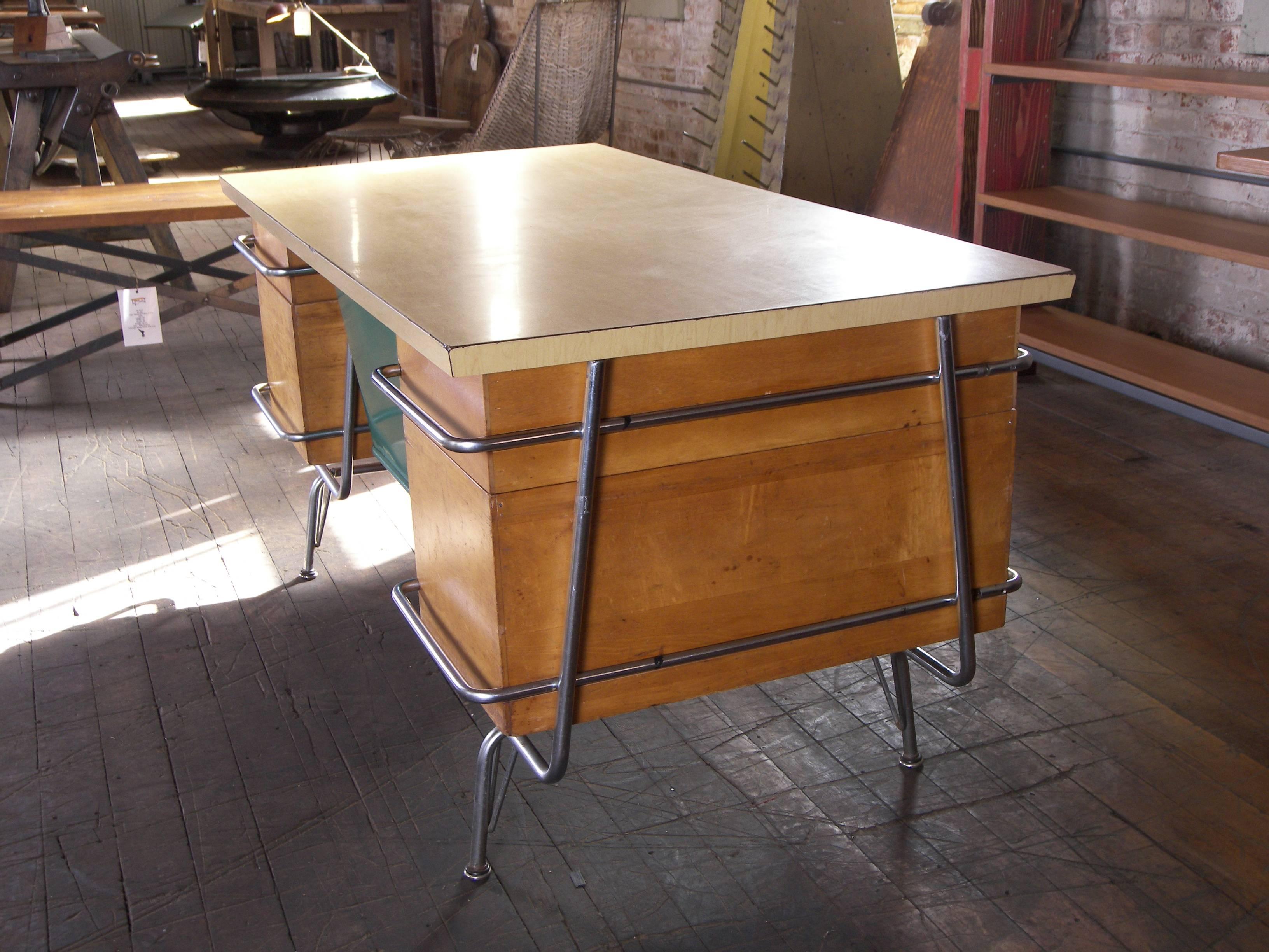 1950's Mid-Century Modern Heywood Wakefield Trimline Chrome & Wood Desk 5