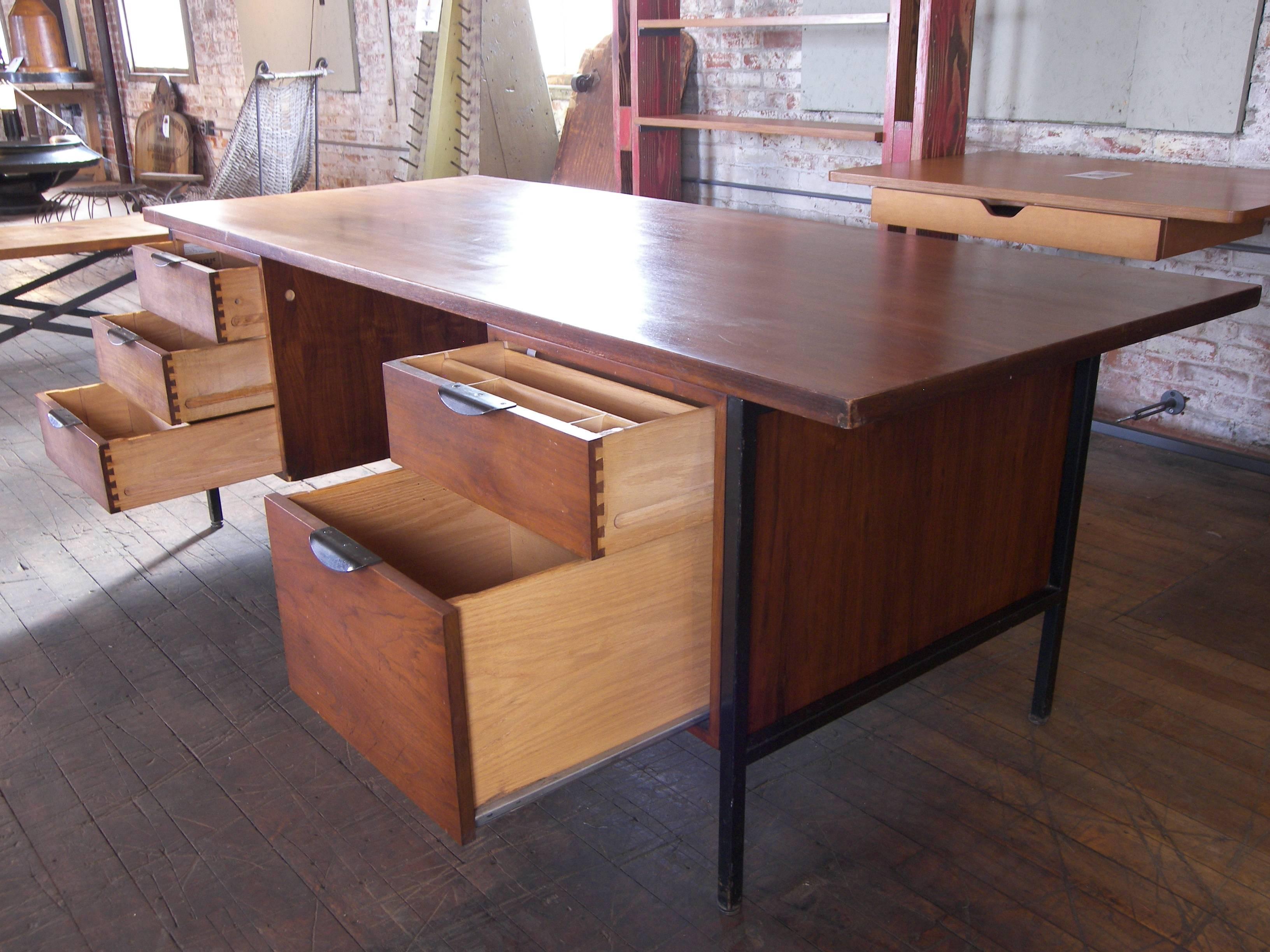 1950s Modern Wood and Metal Desk 3