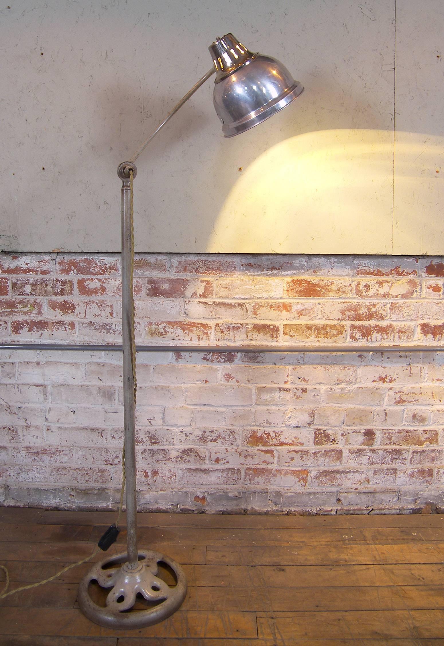 Industrial metal floor lamp / light with cast iron base. Measures: 58 1/2
