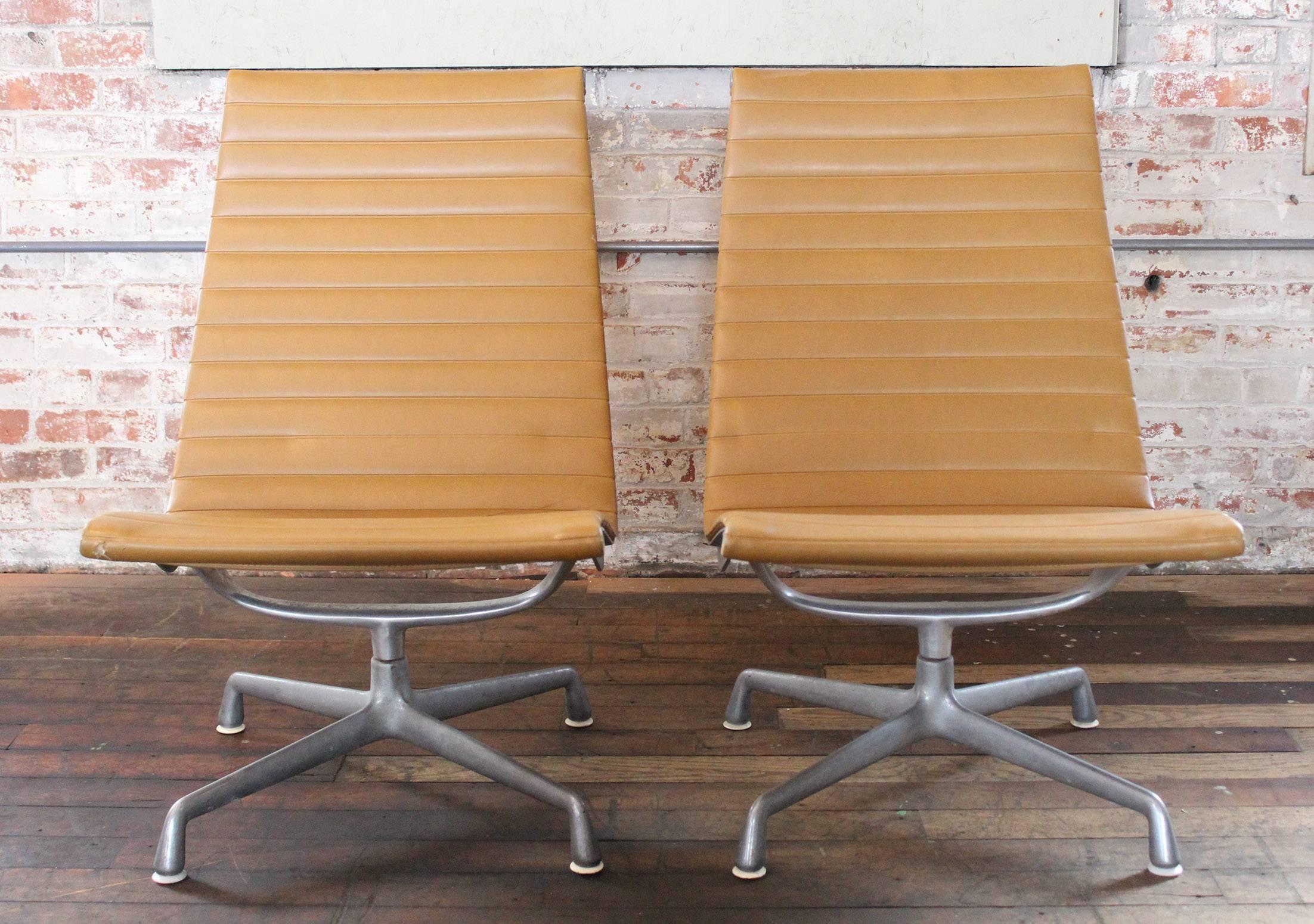 20th Century Authentic EA33 Eames Aluminum Group Lounge Chair for Herman Miller Modern Pair