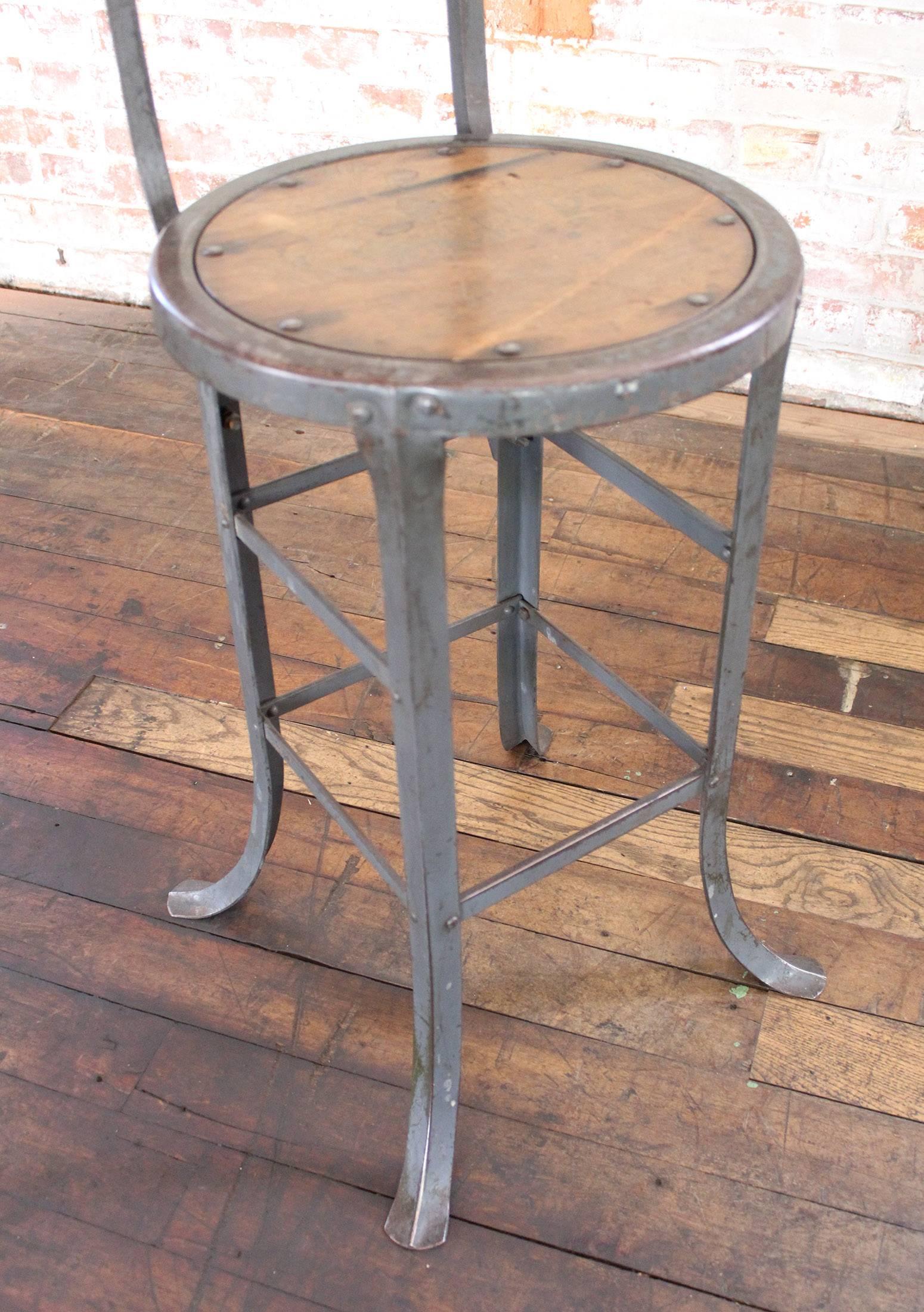 Vintage Industrial Rustic Wood and Metal Bar, Kitchen Island Stool with Back In Distressed Condition In Oakville, CT