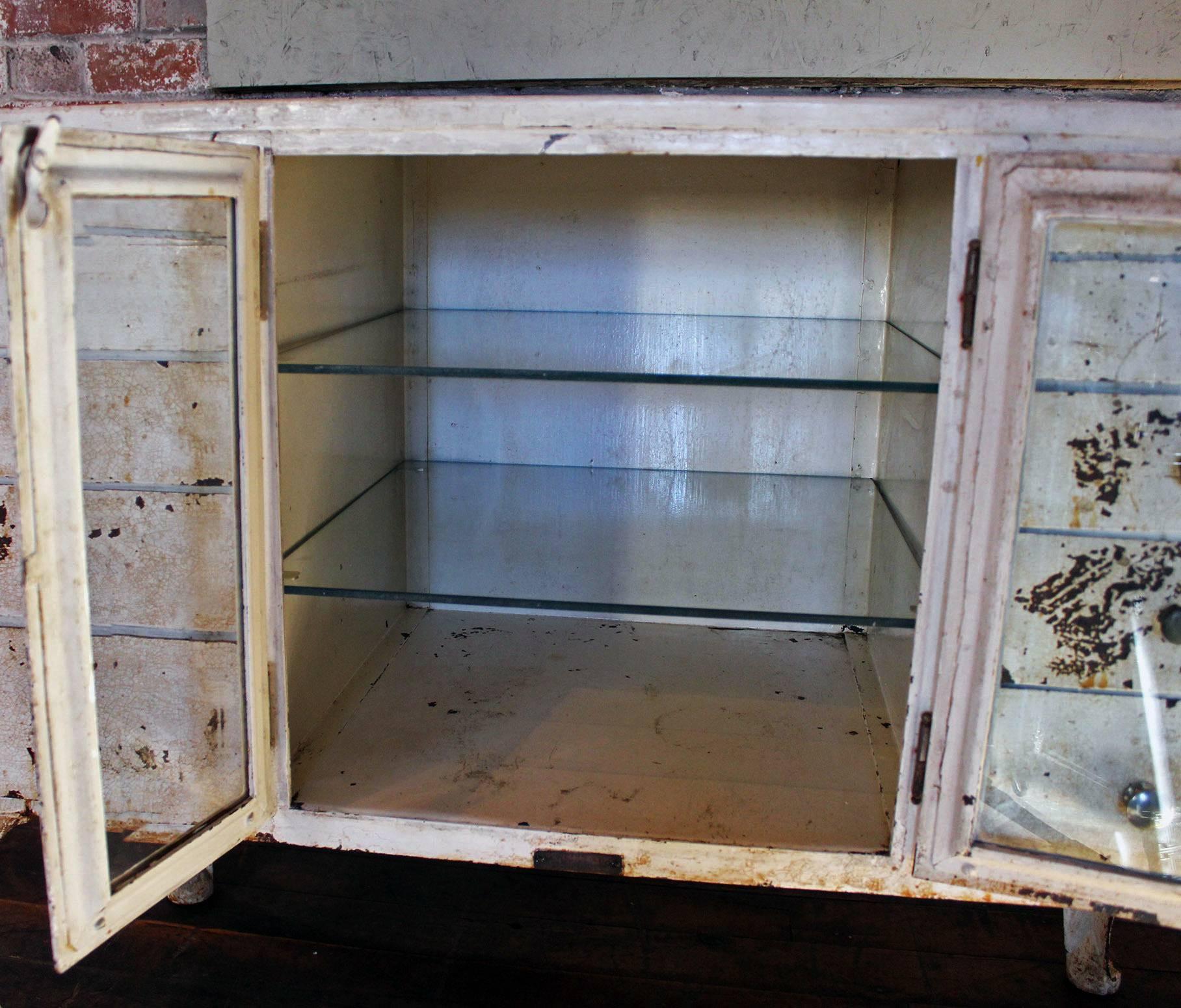 Antique M. Weiss & Co. Doctor's Cabinet In Distressed Condition In Oakville, CT