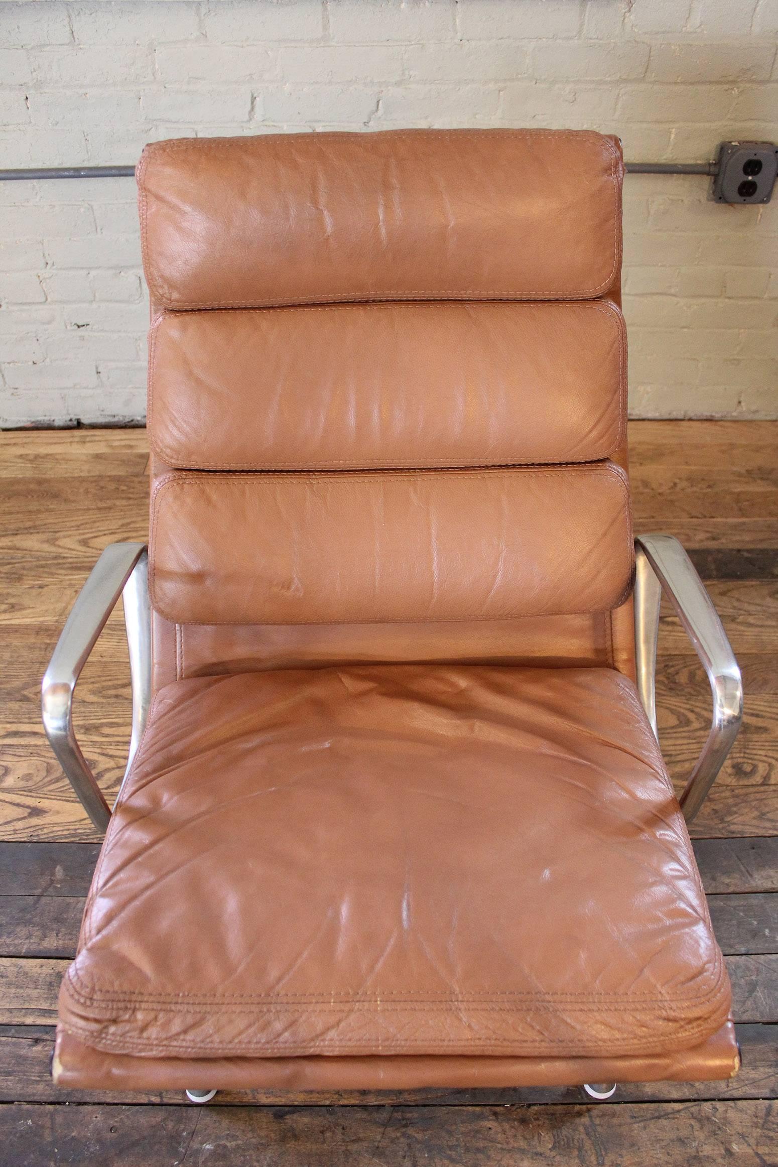 vintage herman miller eames chair