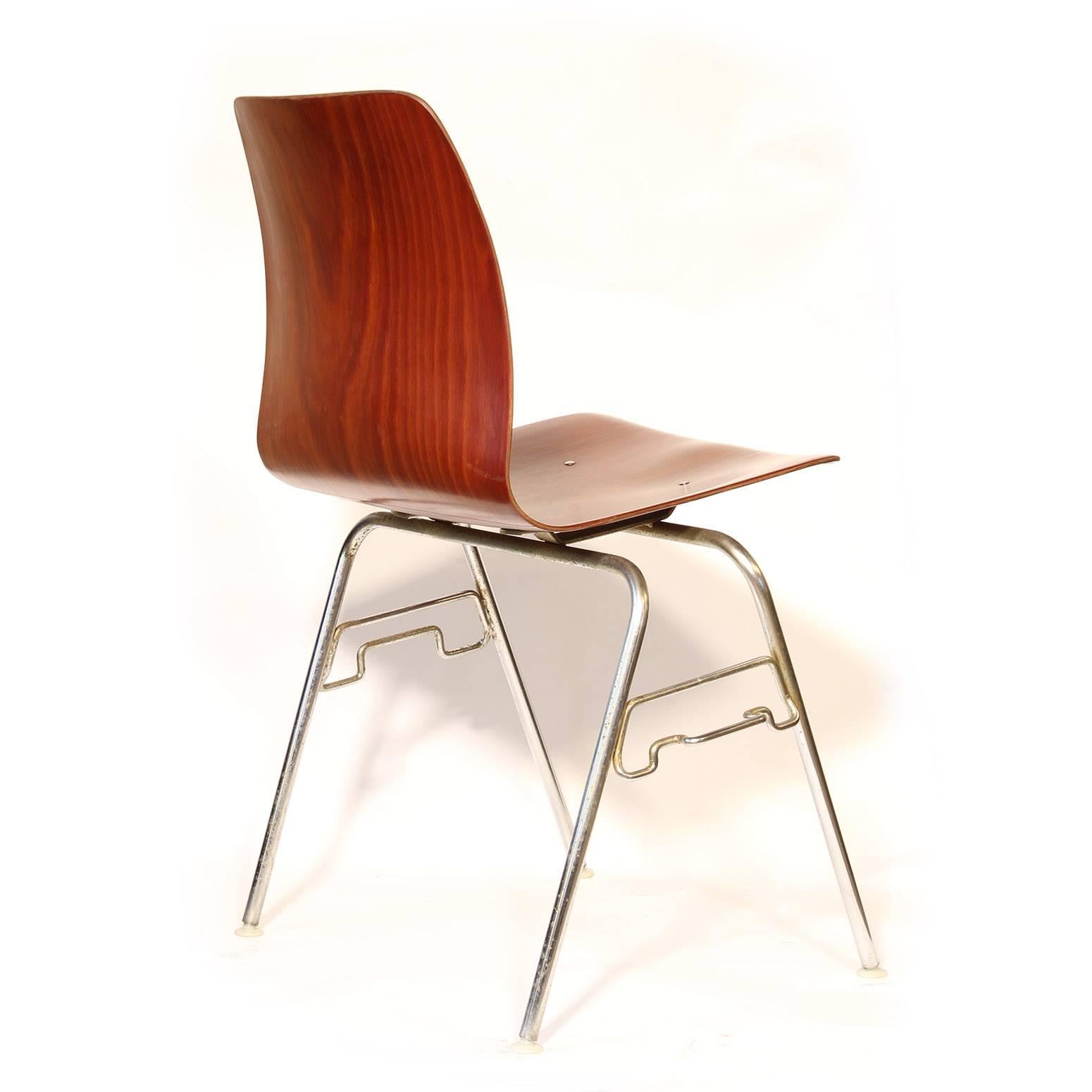 Pagholz-Stuhl aus gebogenem Sperrholz (Moderne) im Angebot