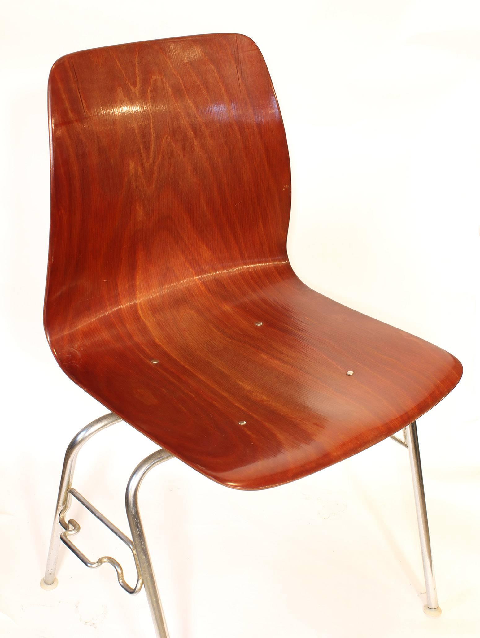 Pagholz-Stuhl aus gebogenem Sperrholz (Deutsch) im Angebot